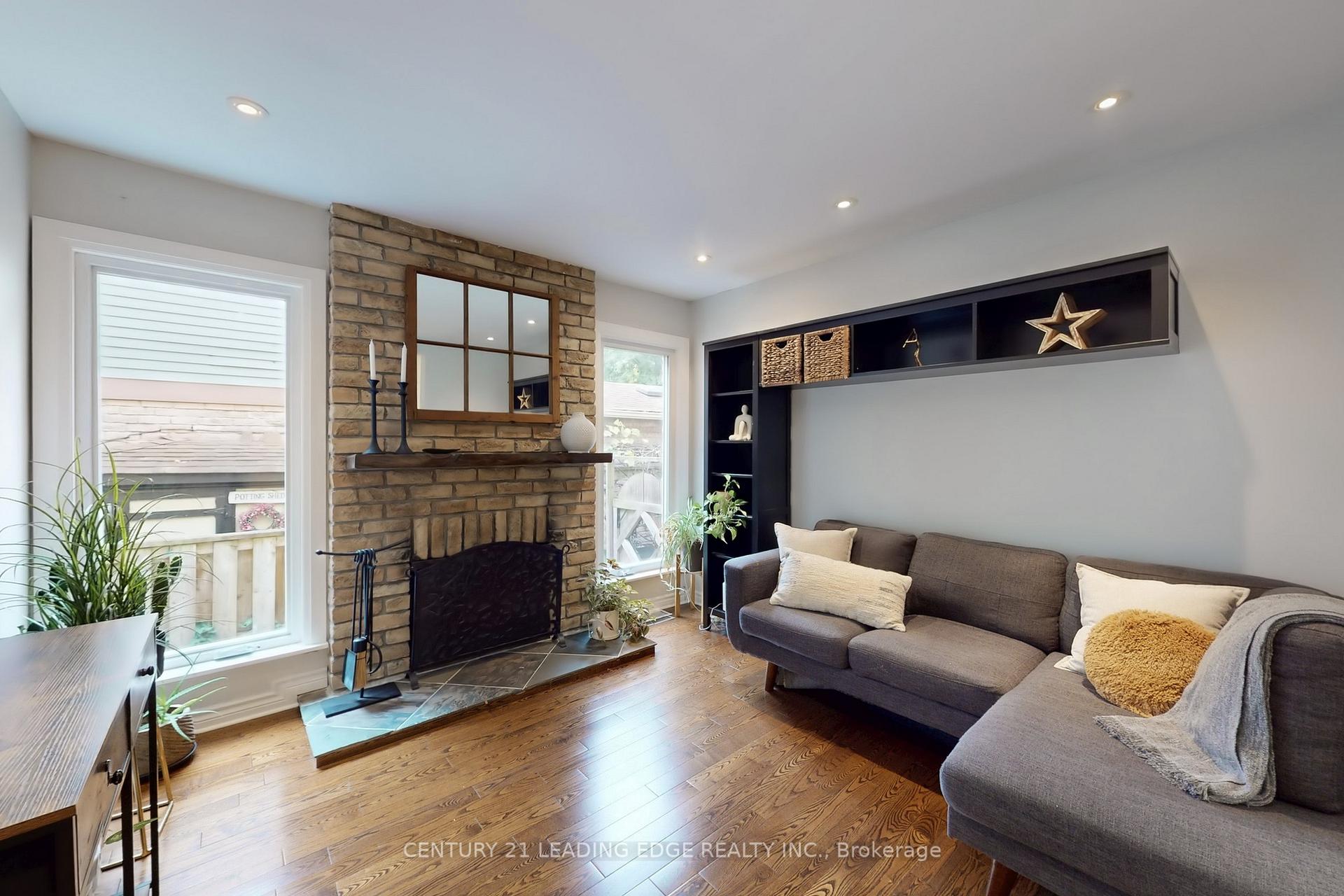 Photo 4 of 43 Karma Road, Markham, Markville — HOMEH