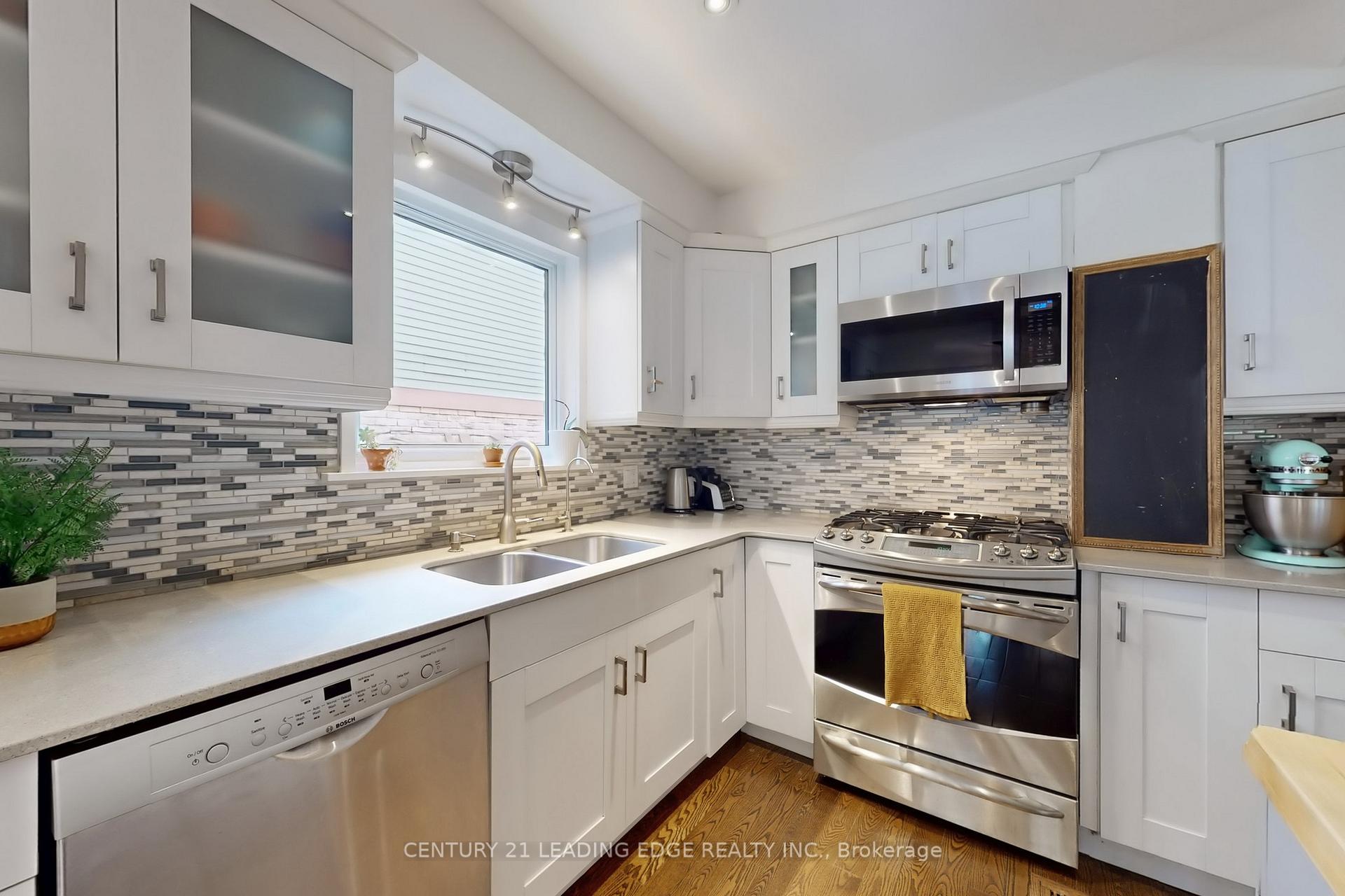Photo 10 of 43 Karma Road, Markham, Markville — HOMEH