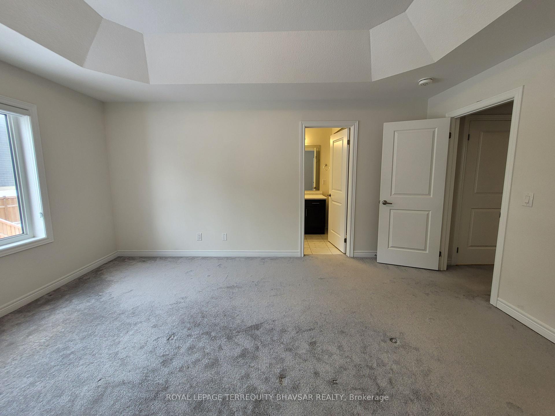 Photo 12 of 48 Reistwood Drive, Kitchener, Huron Park — HOMEH