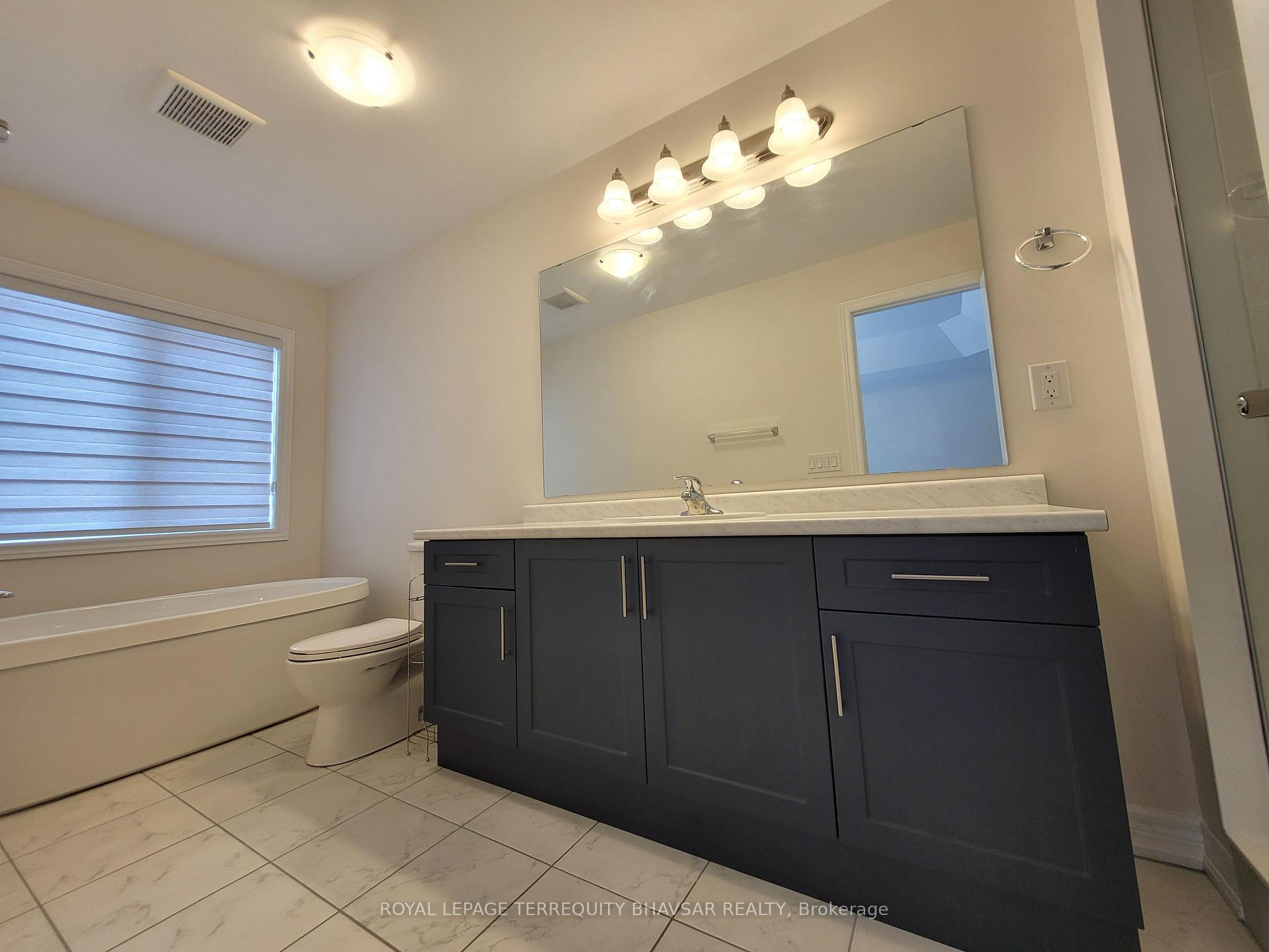 Photo 13 of 48 Reistwood Drive, Kitchener, Huron Park — HOMEH