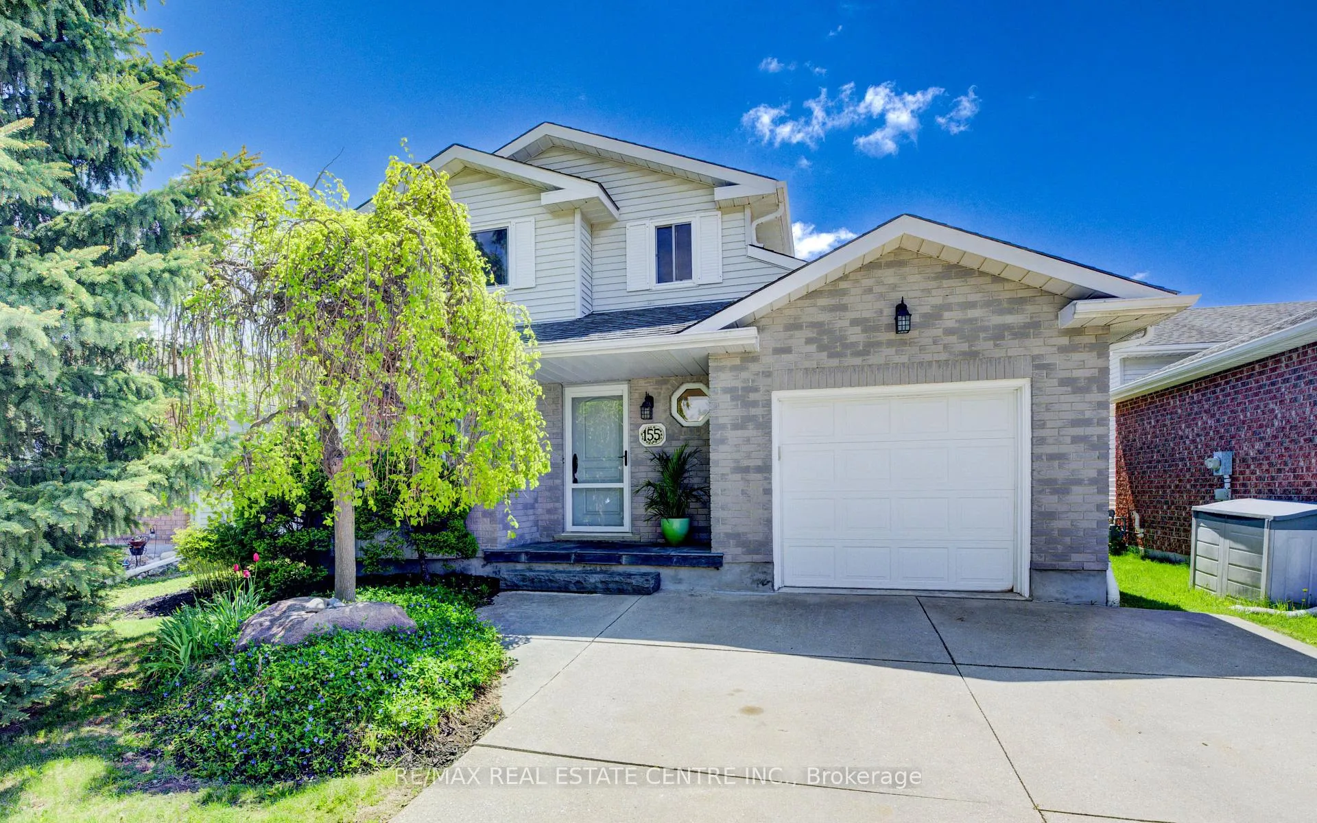 Photo 5 of 155 Bankside Drive, Kitchener — HOMEH