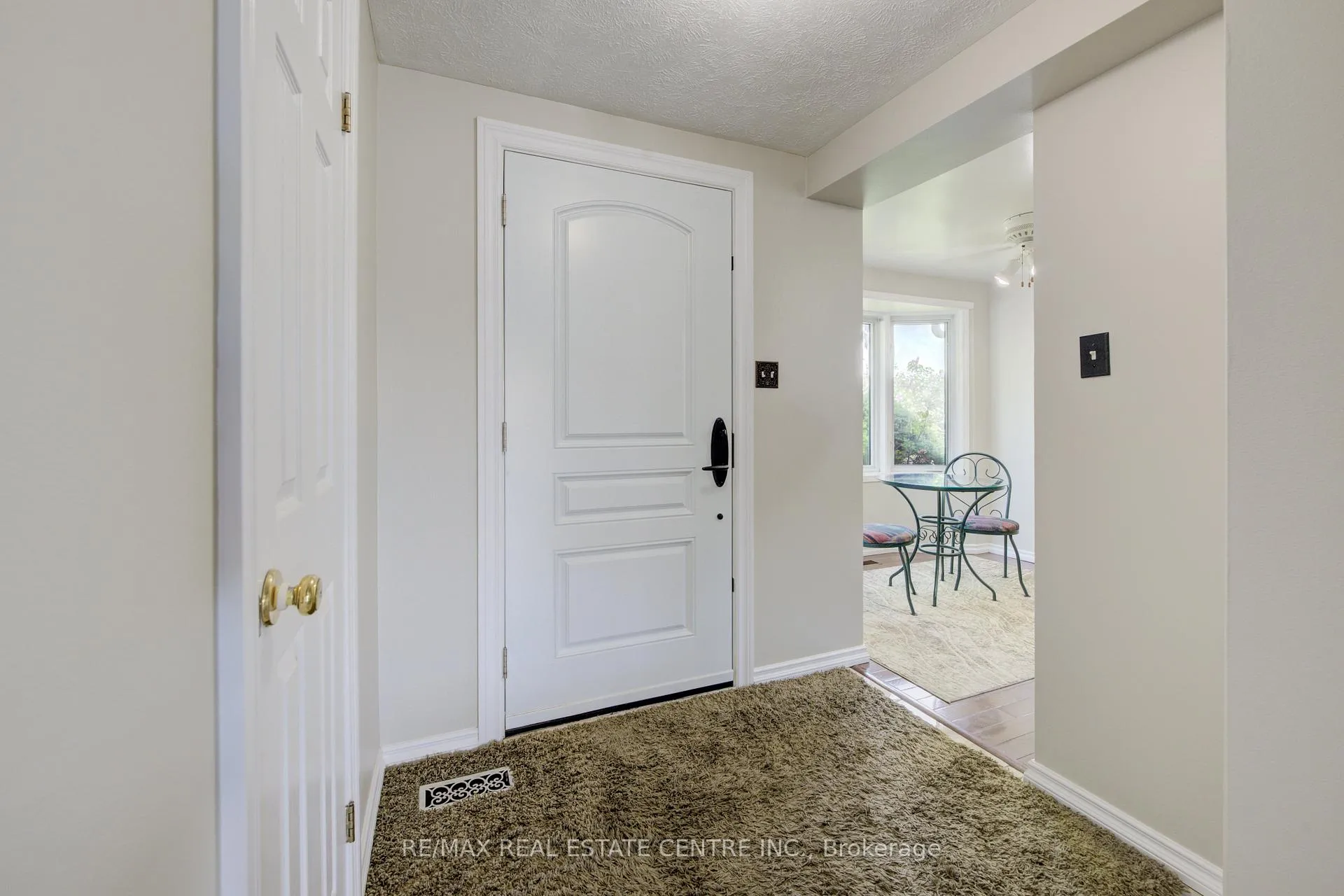 Photo 8 of 155 Bankside Drive, Kitchener — HOMEH