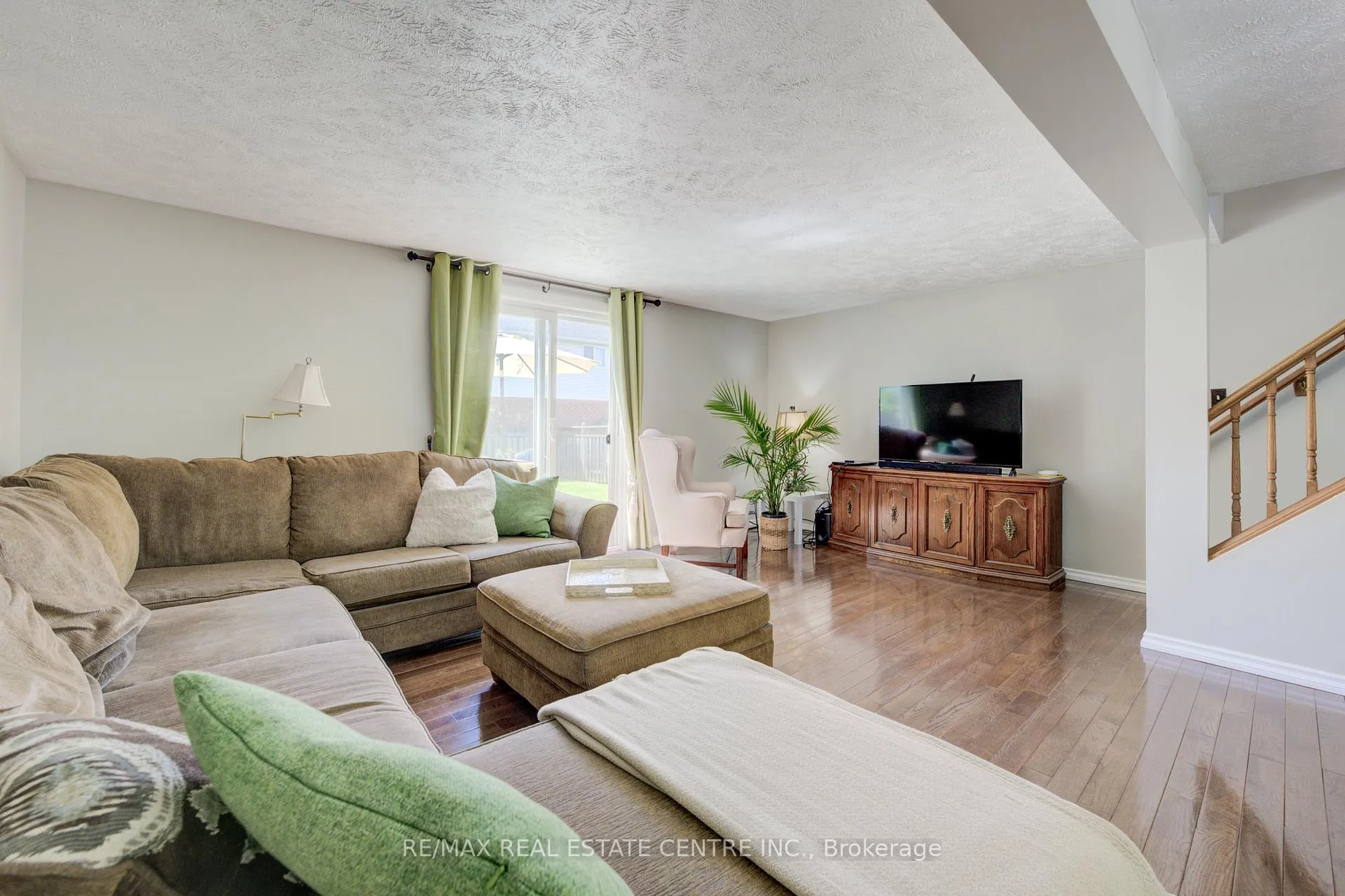 Photo 24 of 155 Bankside Drive, Kitchener — HOMEH