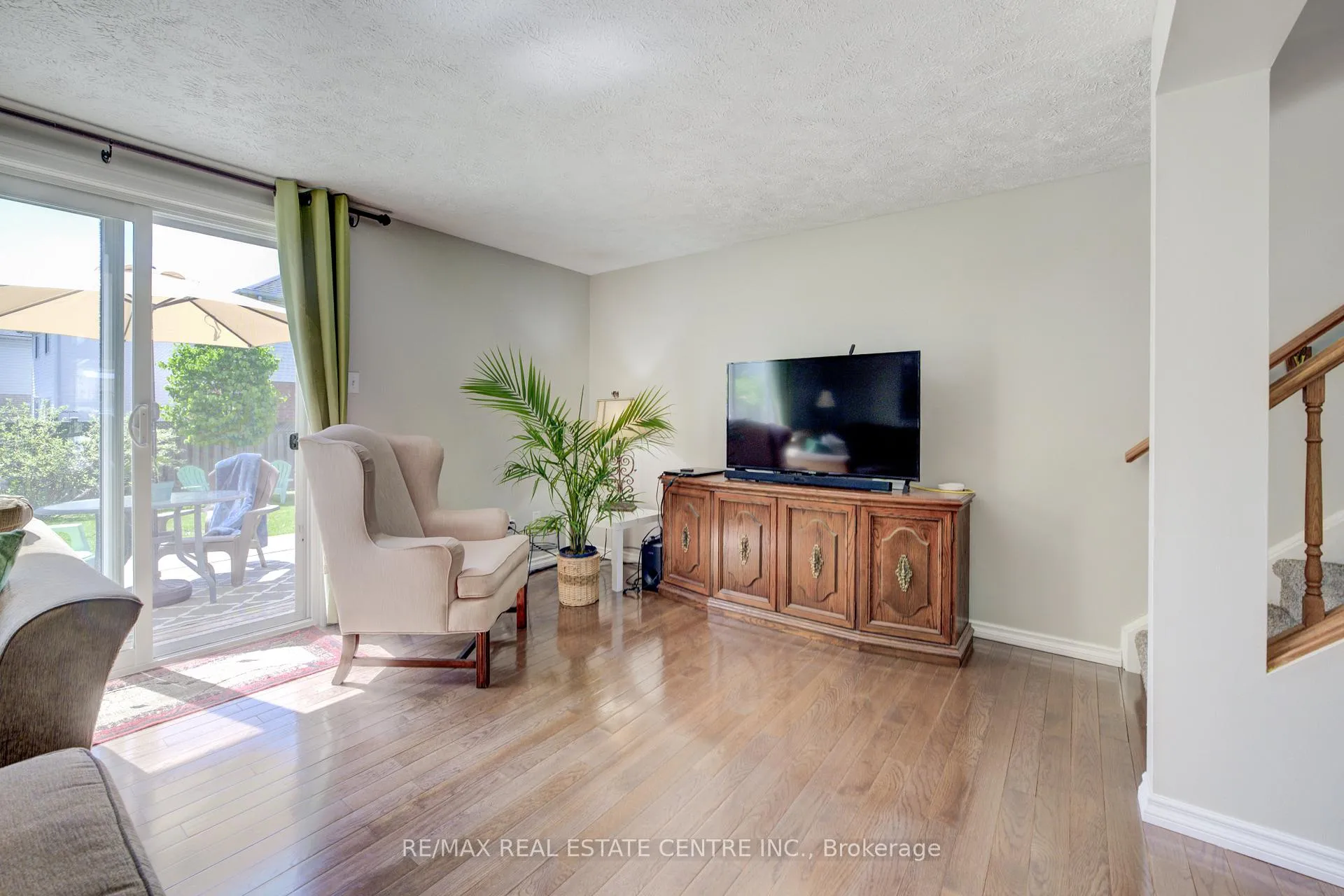 Photo 26 of 155 Bankside Drive, Kitchener — HOMEH