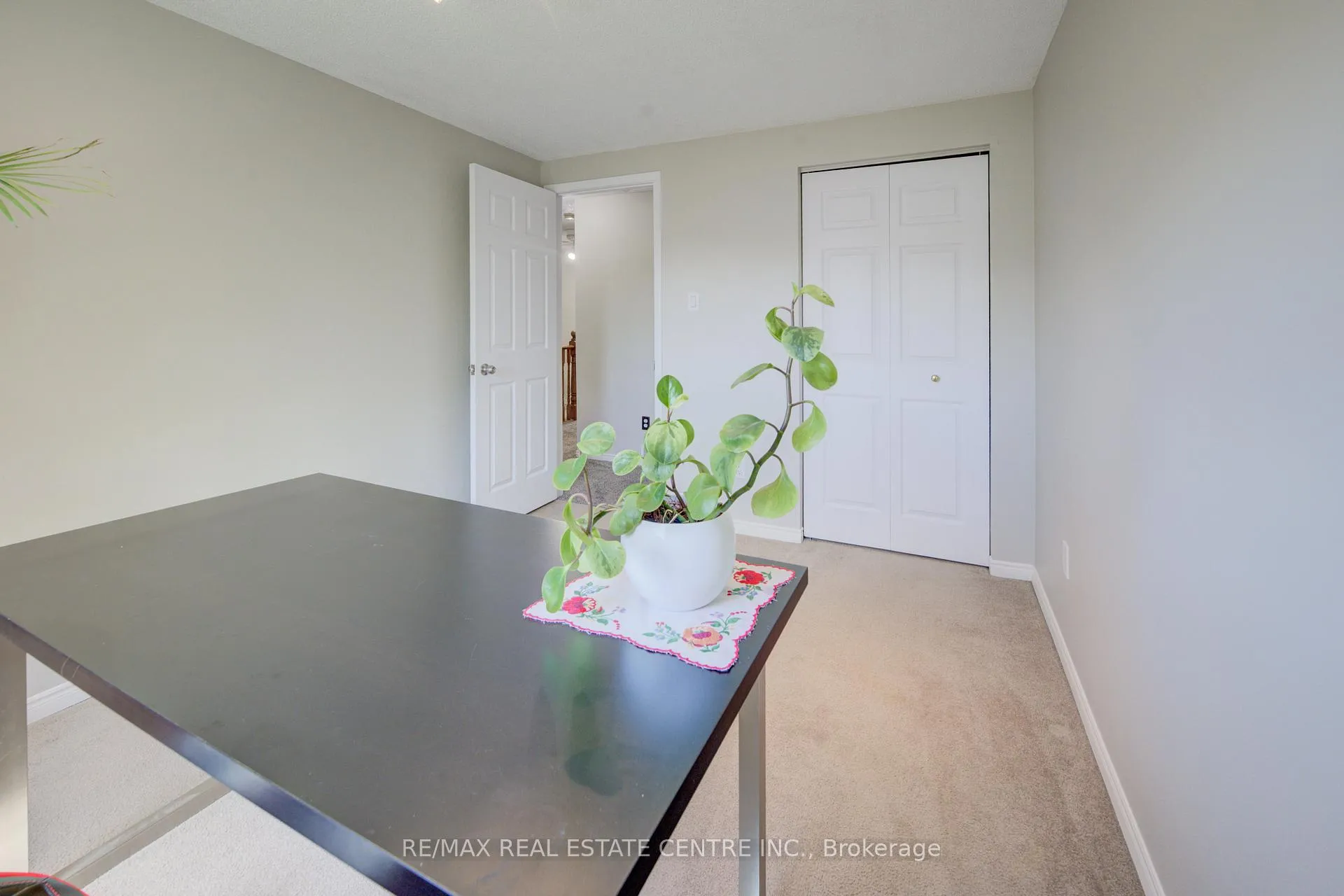 Photo 62 of 155 Bankside Drive, Kitchener — HOMEH