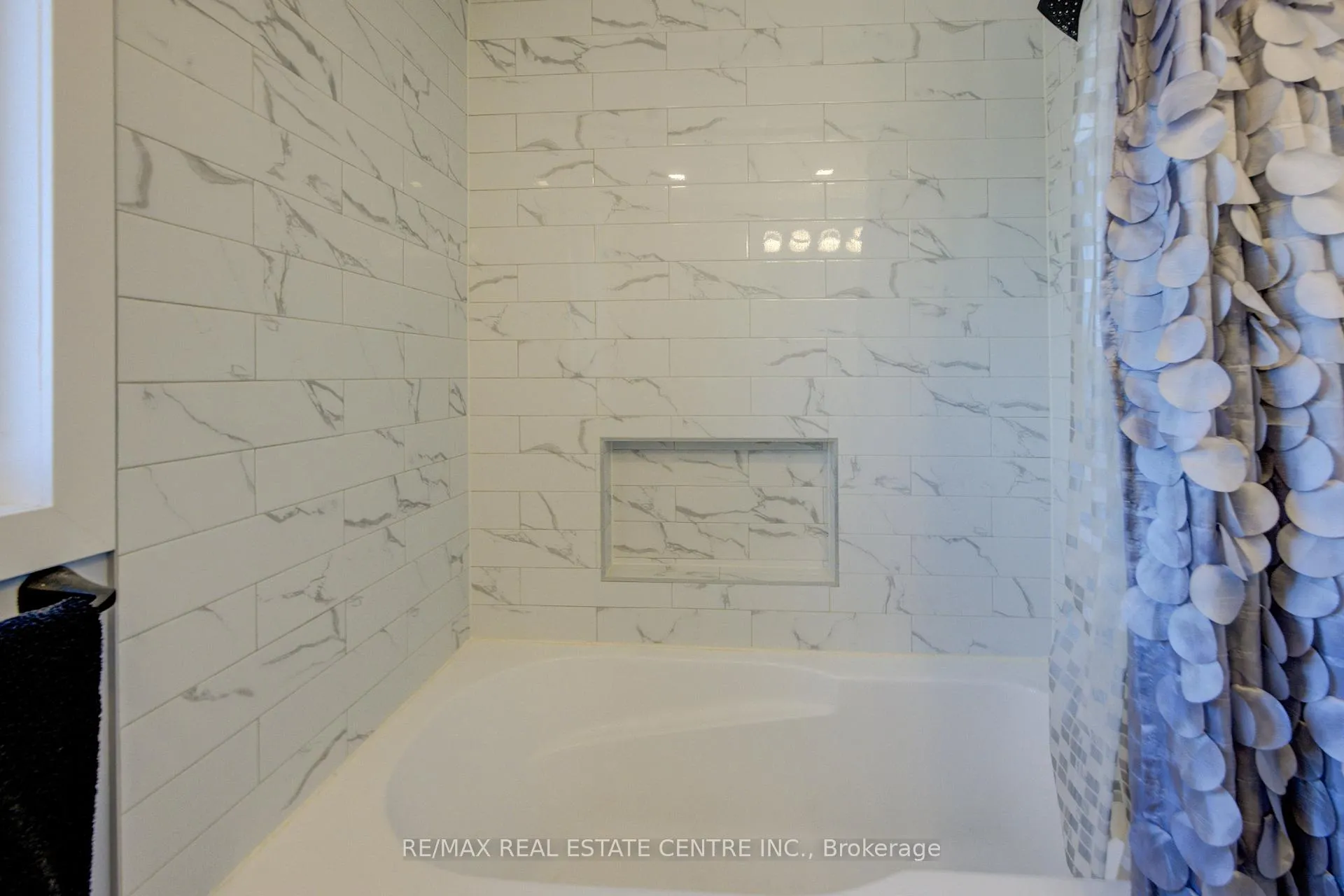 Photo 69 of 155 Bankside Drive, Kitchener — HOMEH