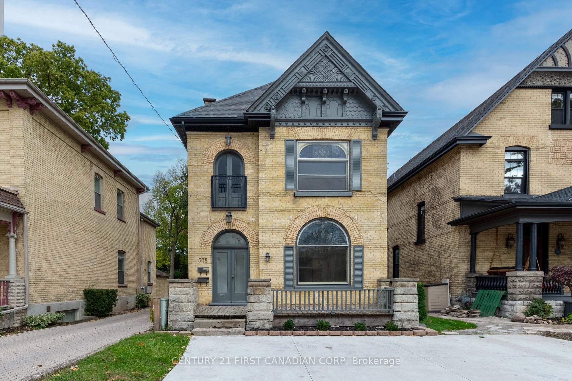 Front of 578 Waterloo Street