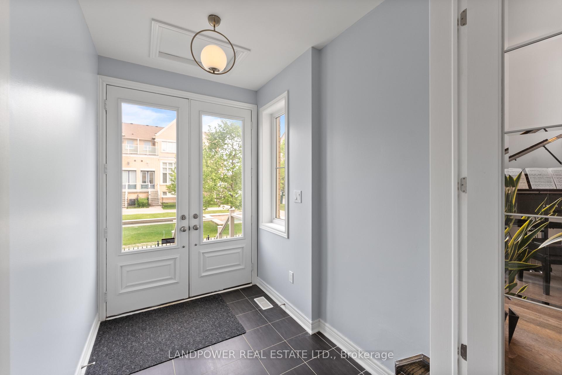 Photo 2 of 4 Maytime Way, Markham, Cathedraltown — HOMEH