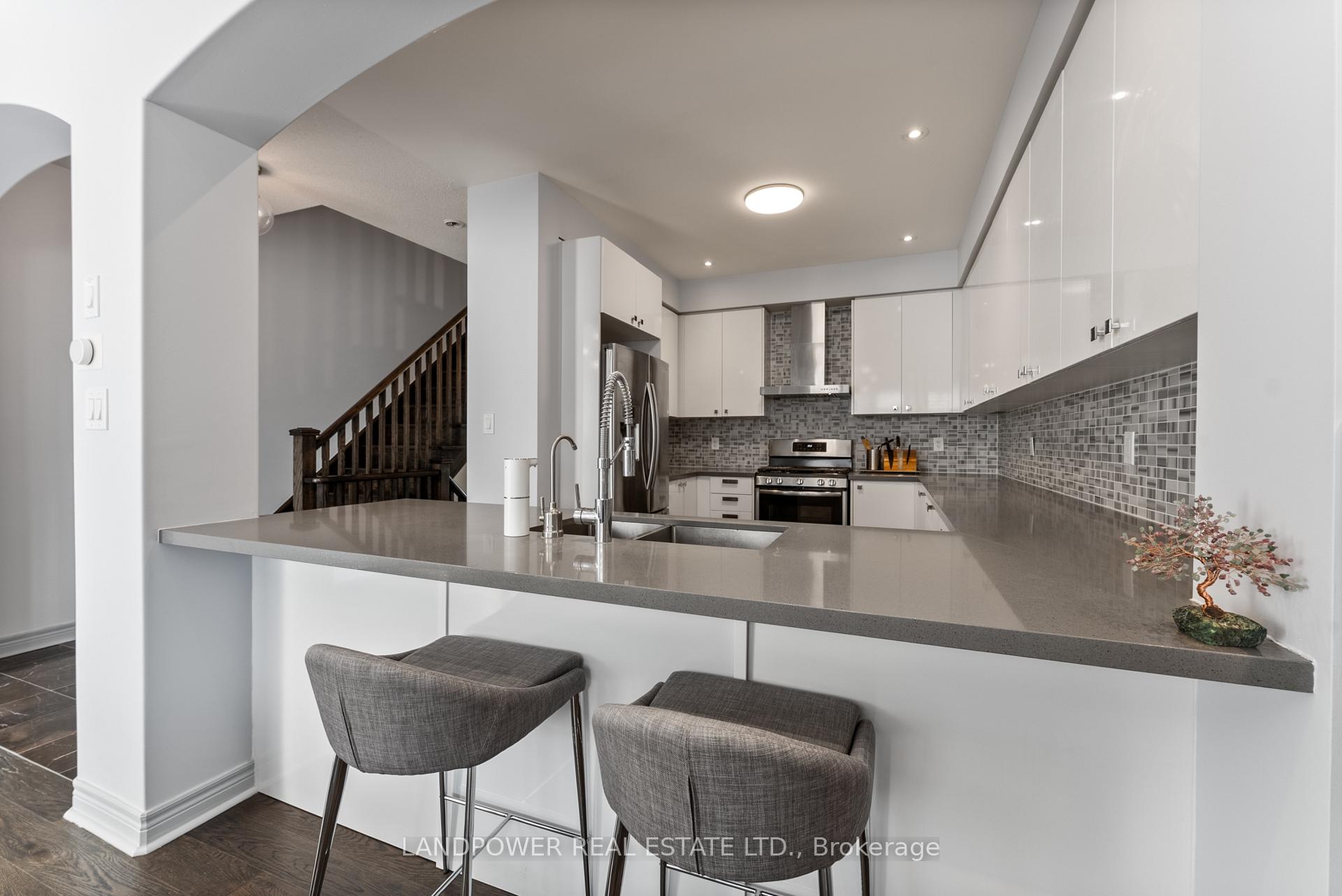 Photo 11 of 4 Maytime Way, Markham, Cathedraltown — HOMEH