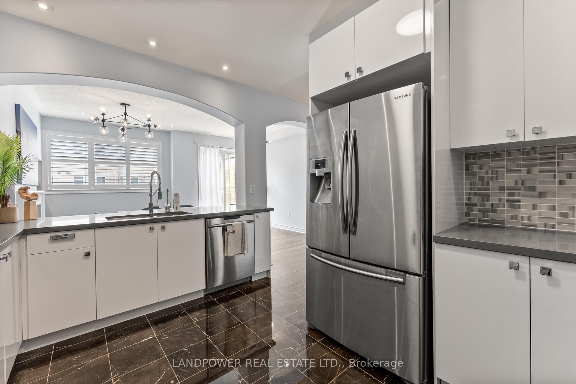 Photo 12 of 4 Maytime Way, Markham, Cathedraltown — HOMEH