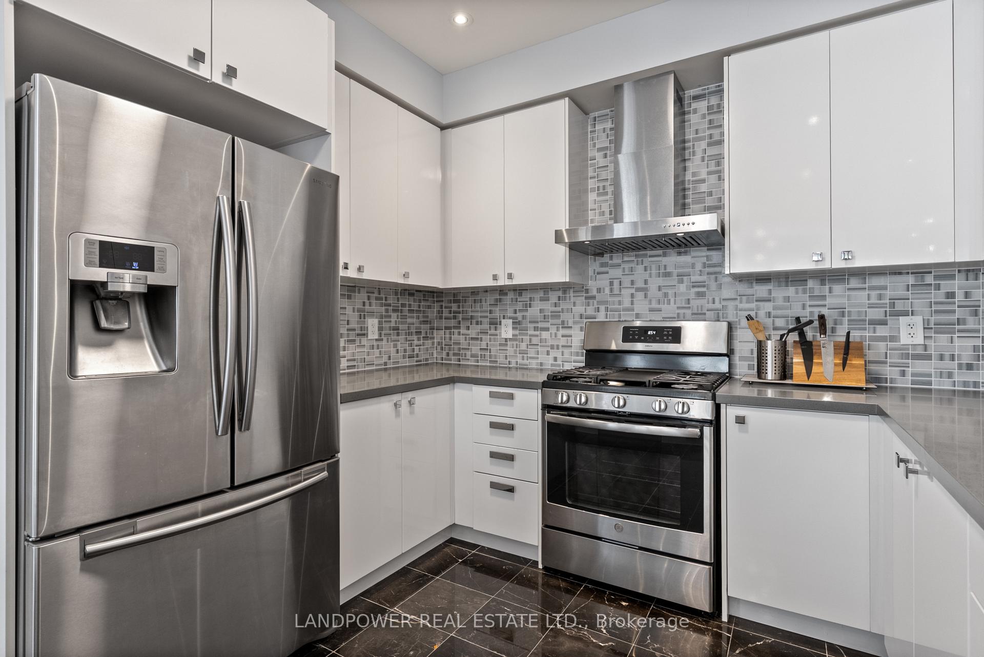 Photo 13 of 4 Maytime Way, Markham, Cathedraltown — HOMEH