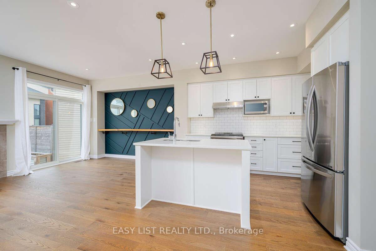 Photo 2 of 16 Plank Street, Ottawa, Kanata - Emerald Meadows/Trailwest — HOMEH