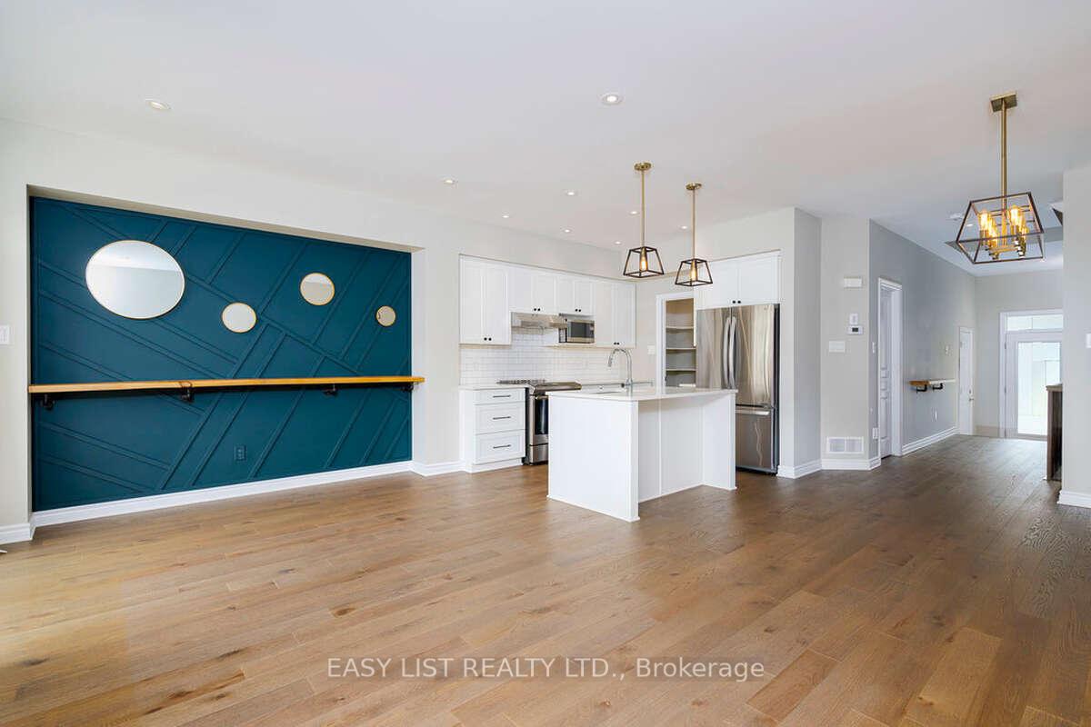 Photo 4 of 16 Plank Street, Ottawa, Kanata - Emerald Meadows/Trailwest — HOMEH