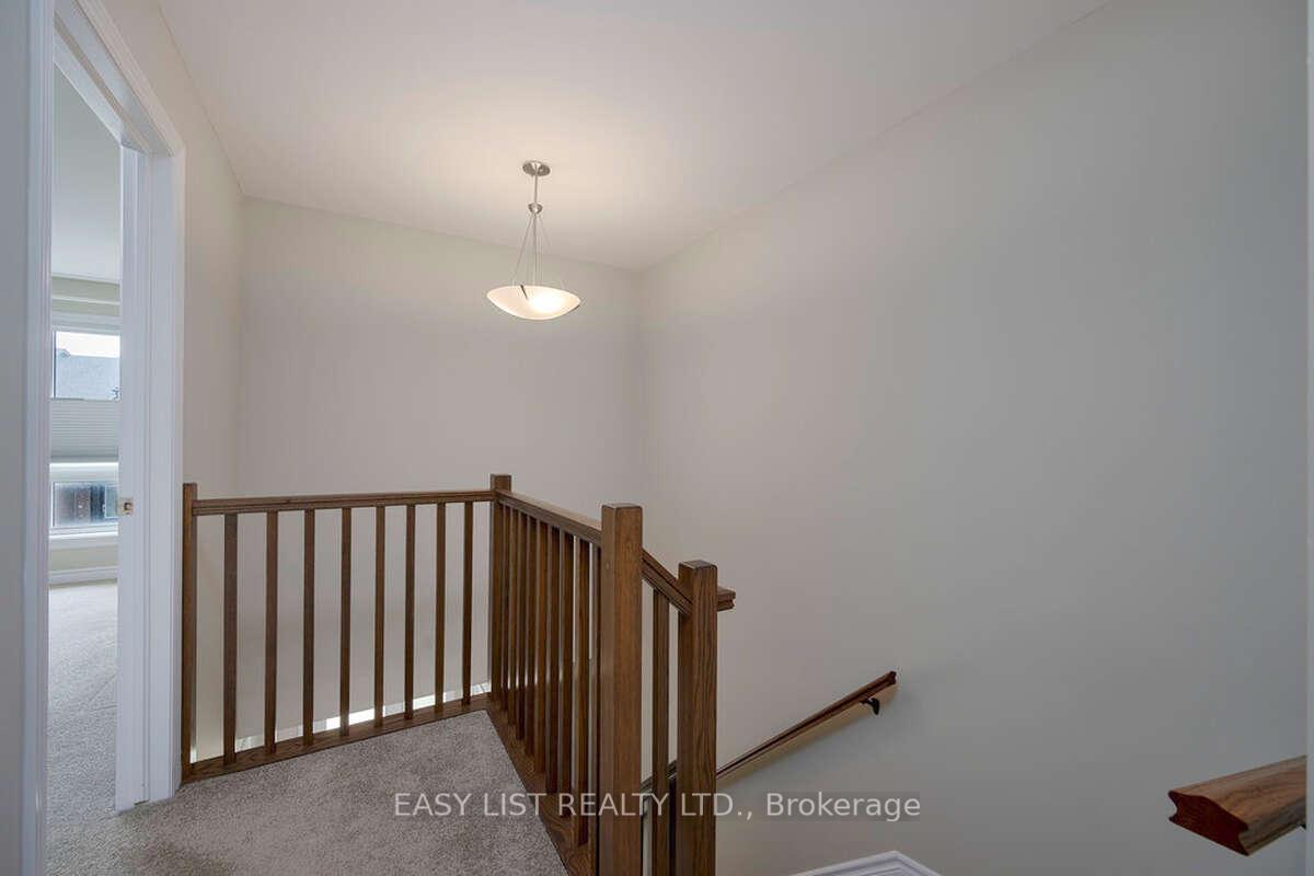 Photo 8 of 16 Plank Street, Ottawa, Kanata - Emerald Meadows/Trailwest — HOMEH