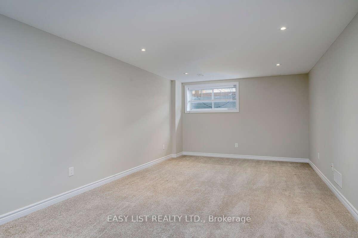 Photo 17 of 16 Plank Street, Ottawa, Kanata - Emerald Meadows/Trailwest — HOMEH