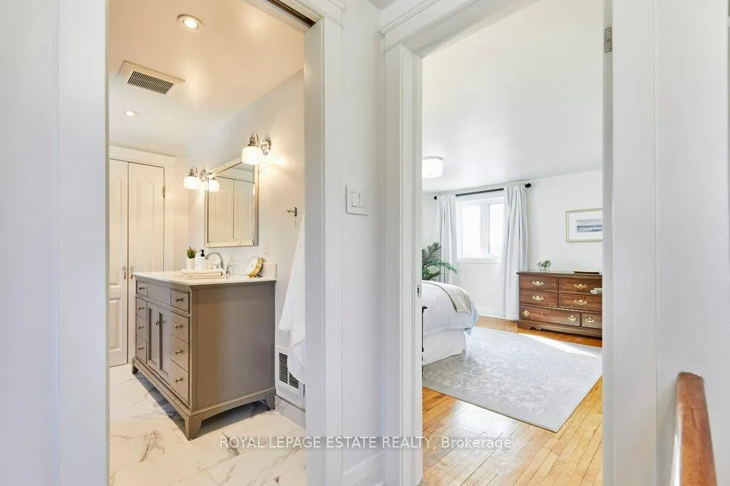 Photo 17 of 15 Squires Avenue, Toronto, O'Connor-Parkview — HOMEH