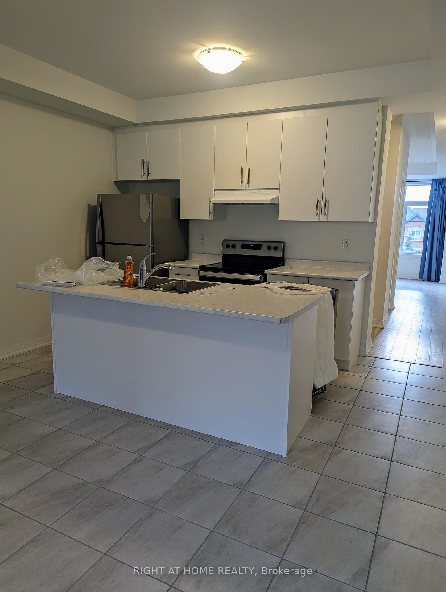 Photo 2 of 7 Carneros Way, Markham, Cedar Grove — HOMEH