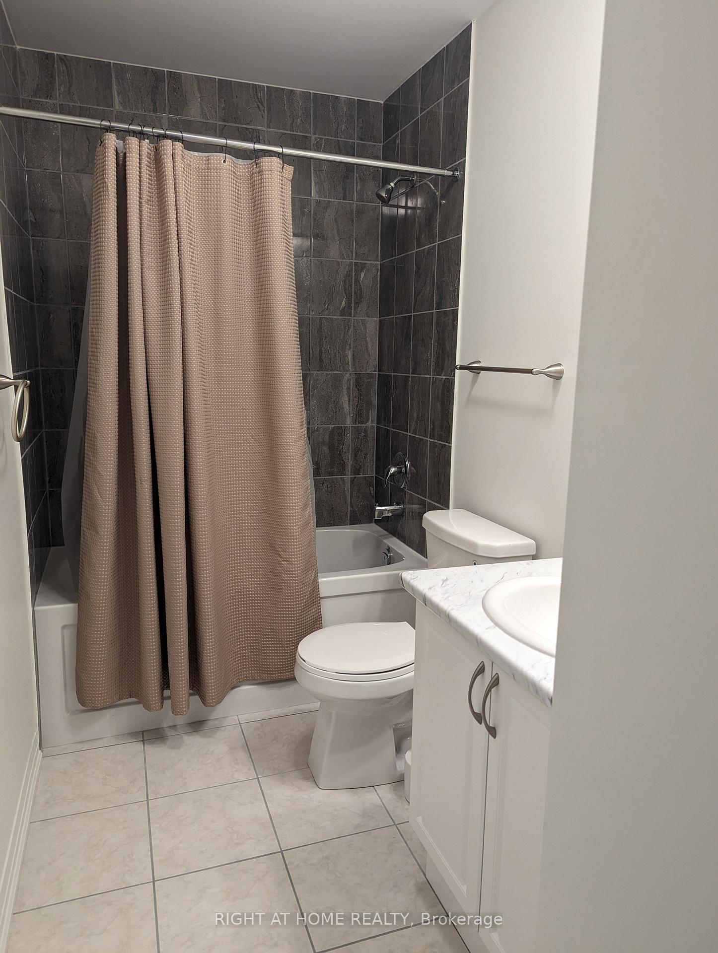 Photo 10 of 7 Carneros Way, Markham, Cedar Grove — HOMEH