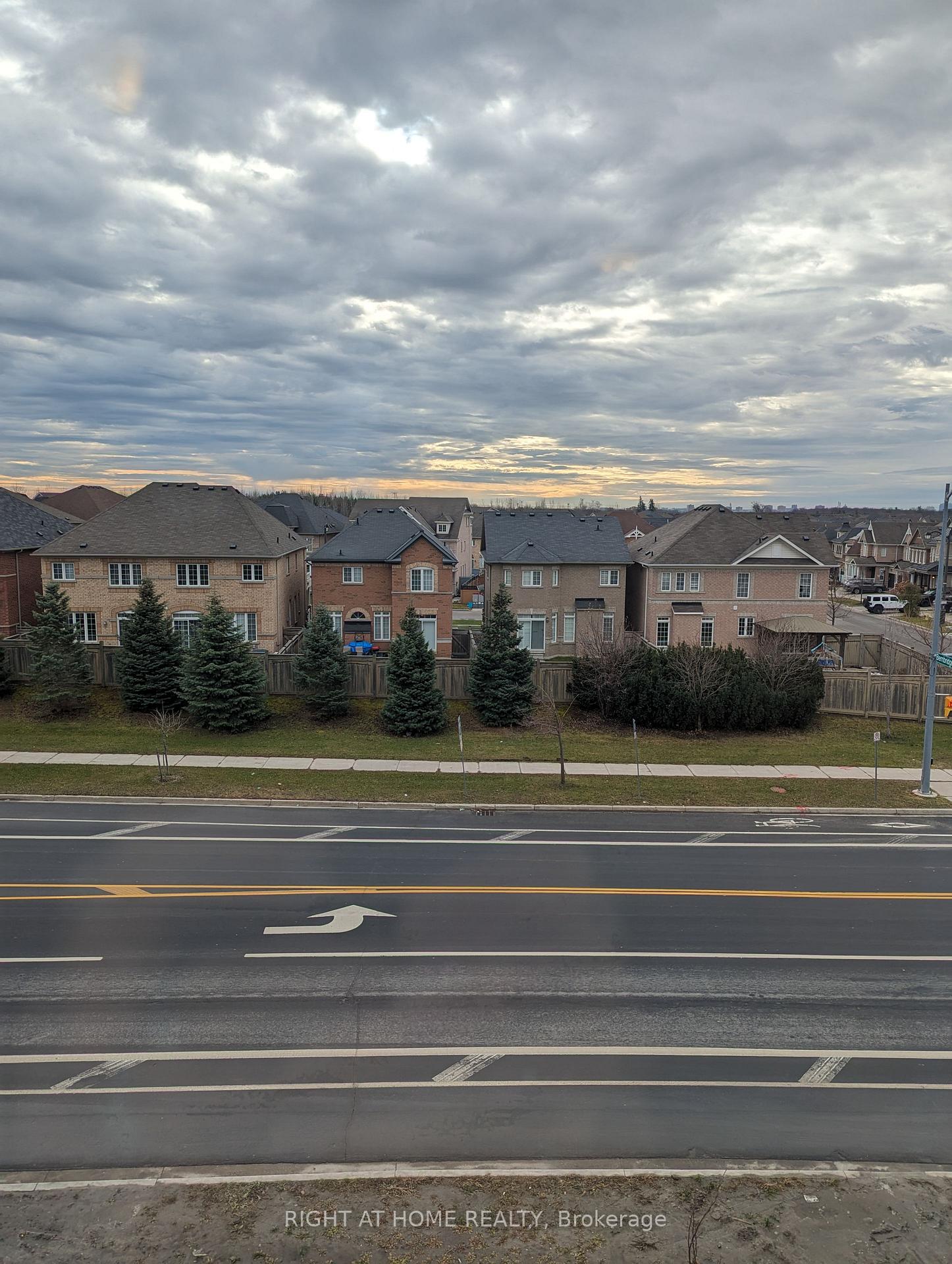 Photo 13 of 7 Carneros Way, Markham, Cedar Grove — HOMEH