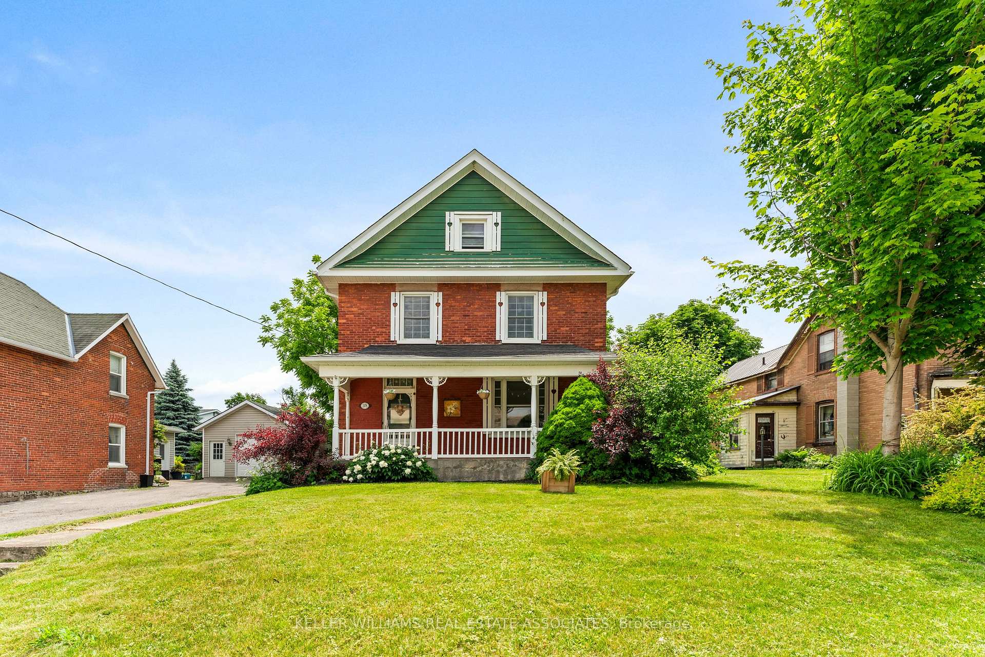 Front of 1379 Killarney Beach Road