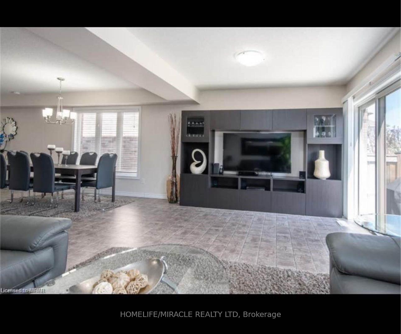 Photo 11 of 18 Stillwater Street, Kitchener — HOMEH
