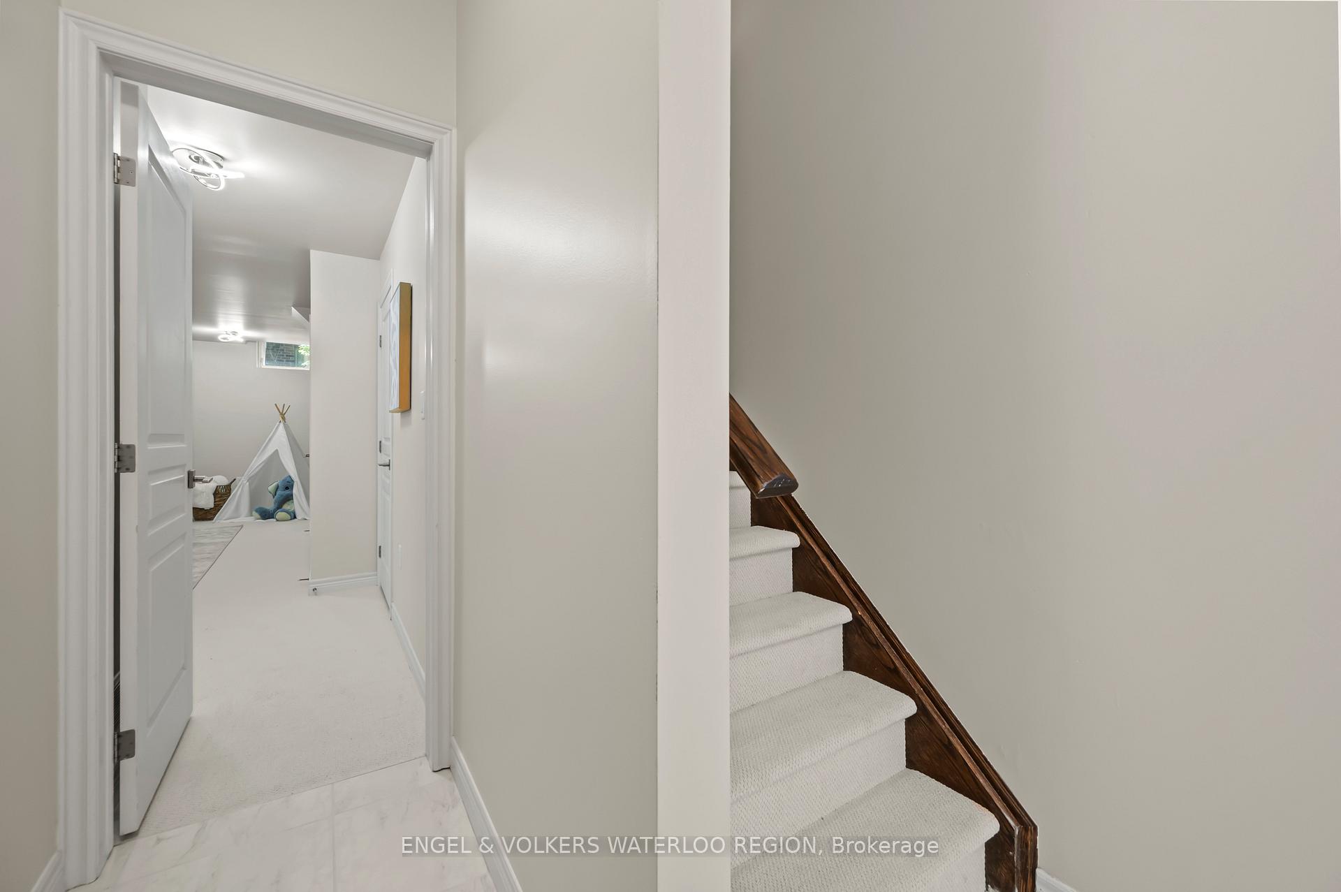 Photo 35 of 199 St Leger Street, Kitchener — HOMEH