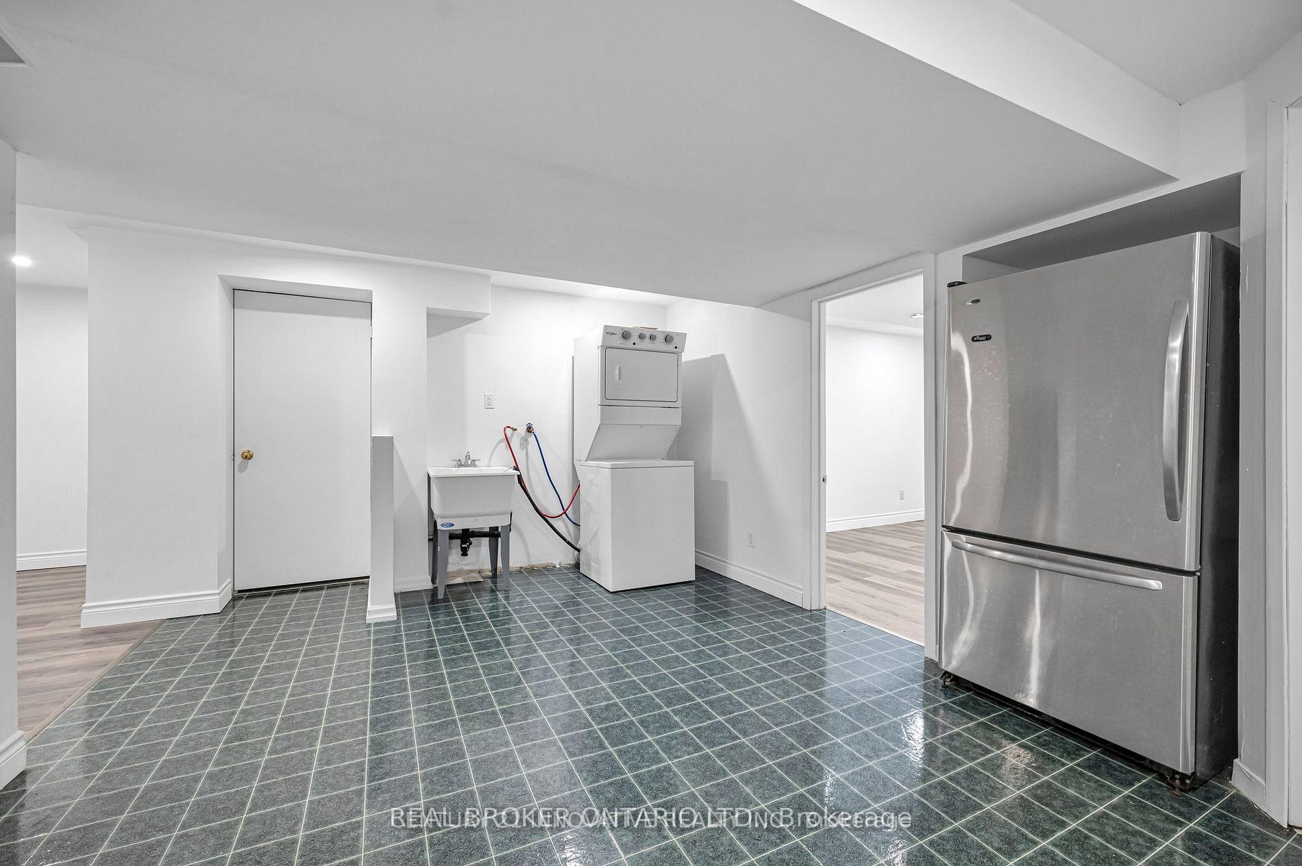Photo 8 of 63 Wheatfield Crescent, Kitchener — HOMEH