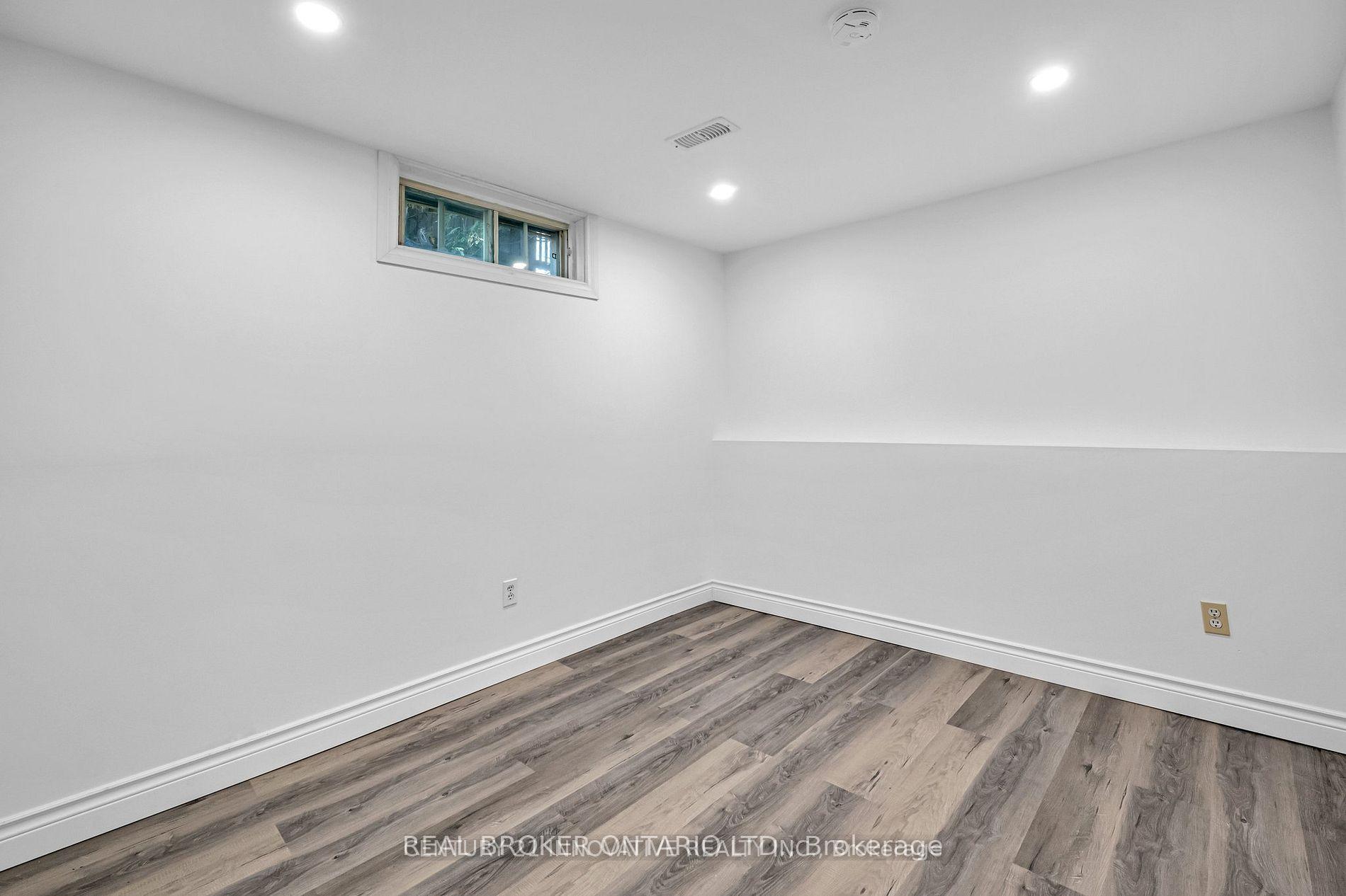 Photo 11 of 63 Wheatfield Crescent, Kitchener — HOMEH