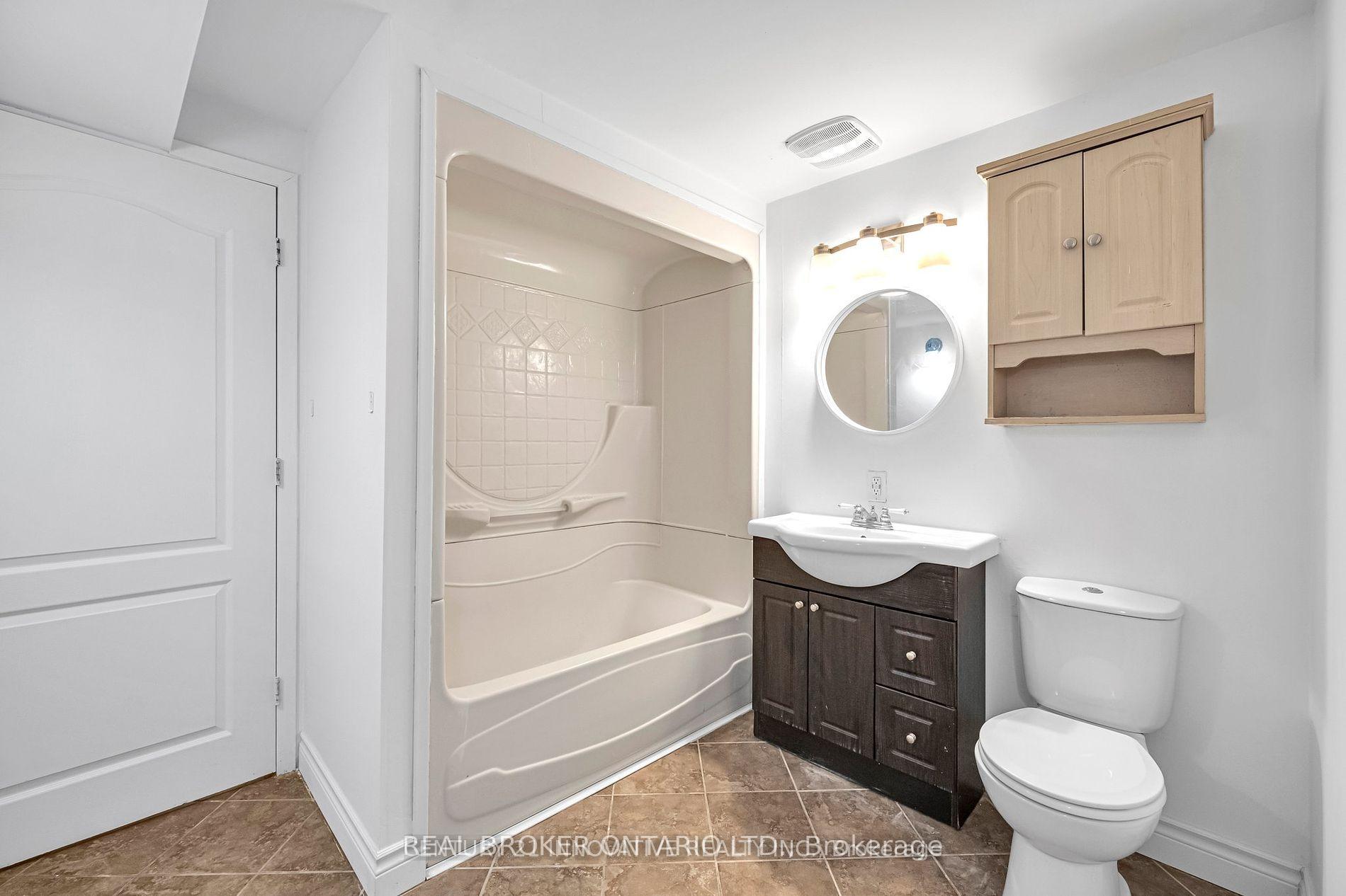 Photo 13 of 63 Wheatfield Crescent, Kitchener — HOMEH