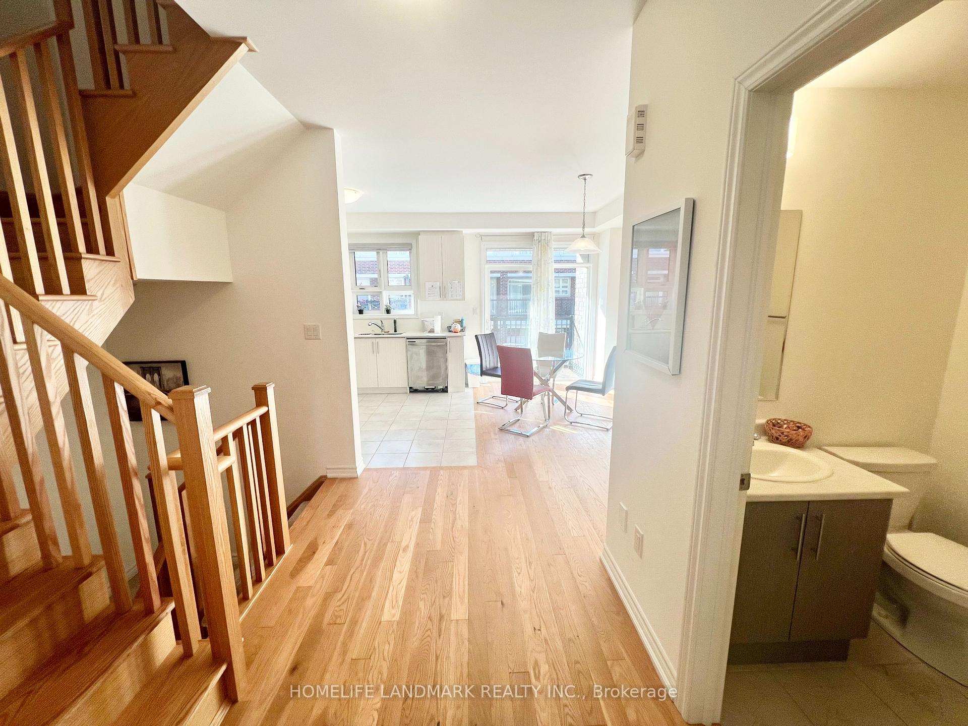 Photo 8 of 71 Massachusetts Lane, Markham, Wismer — HOMEH
