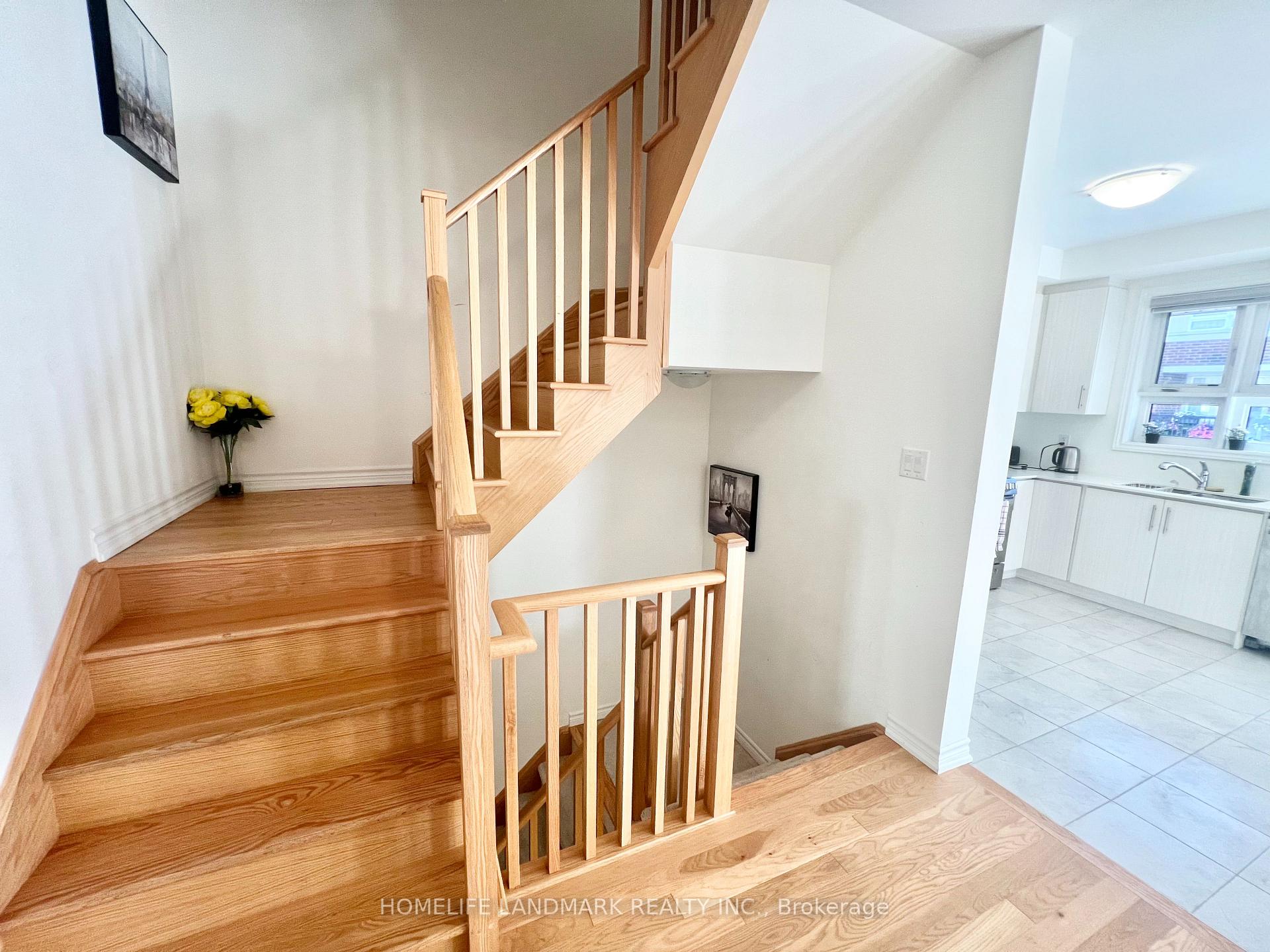 Photo 9 of 71 Massachusetts Lane, Markham, Wismer — HOMEH