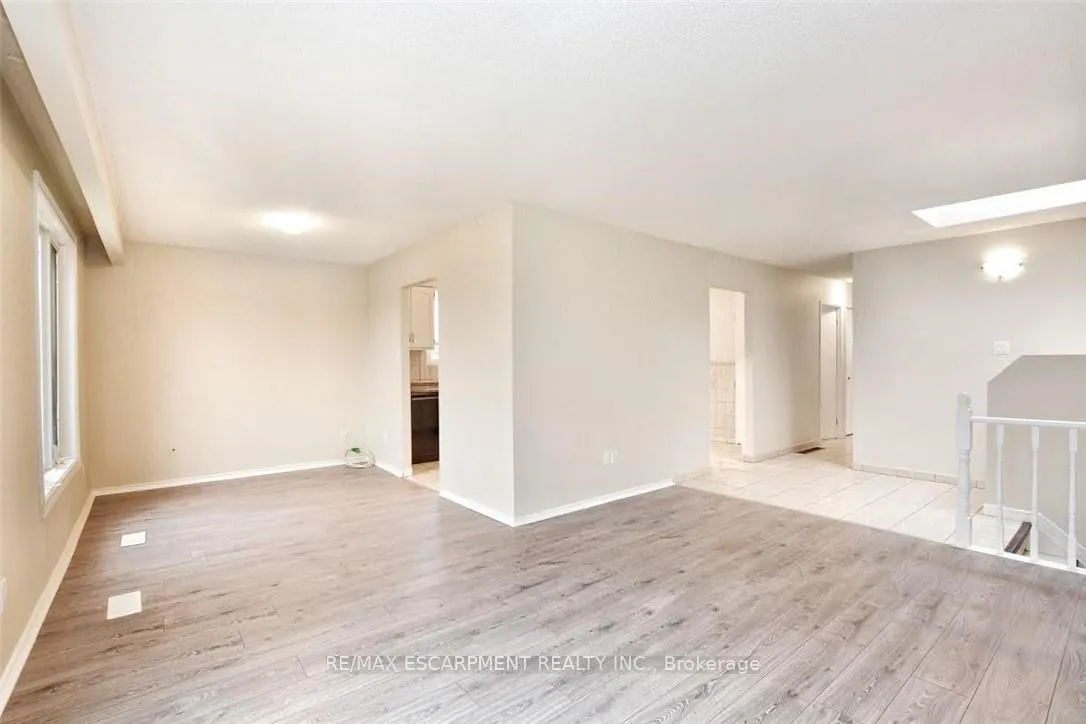 Photo 9 of Unit 1, 45 Edwina Place, Hamilton, Lawfield — HOMEH