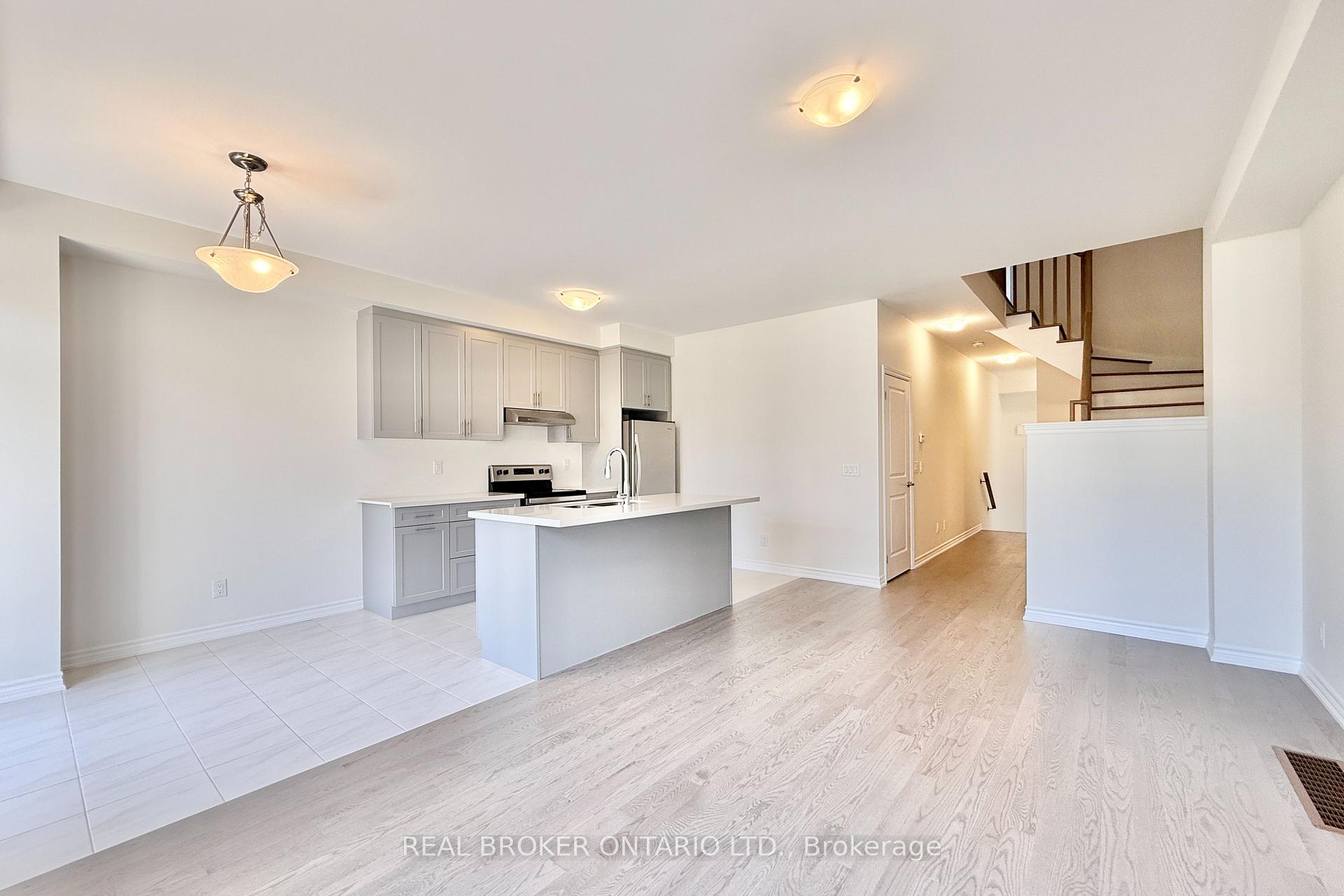 Photo 4 of 17 Freeman Williams Street, Markham, Angus Glen — HOMEH