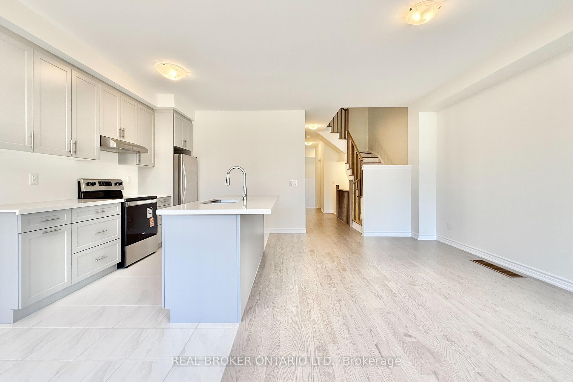 Photo 11 of 17 Freeman Williams Street, Markham, Angus Glen — HOMEH