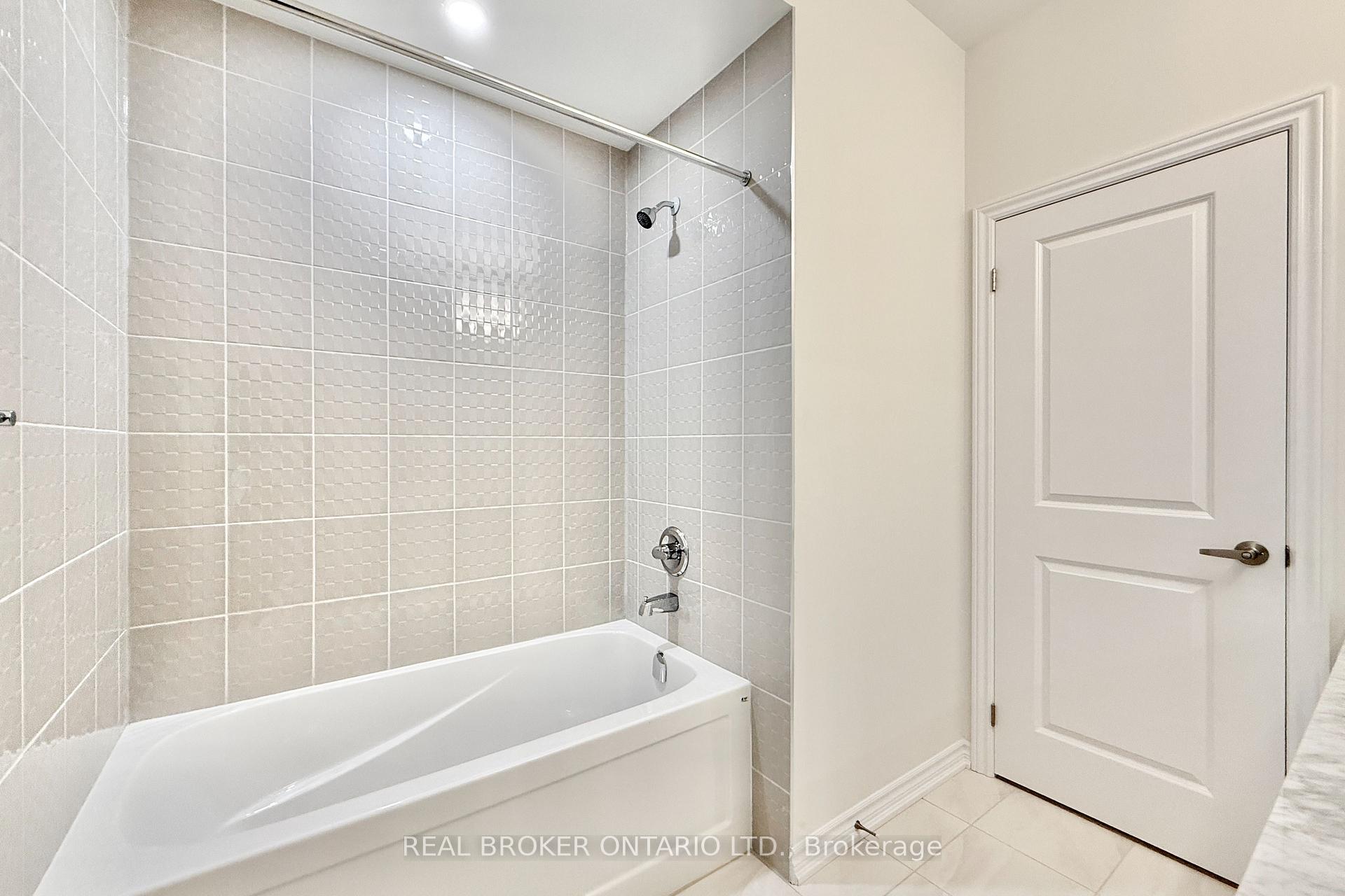 Photo 34 of 17 Freeman Williams Street, Markham, Angus Glen — HOMEH