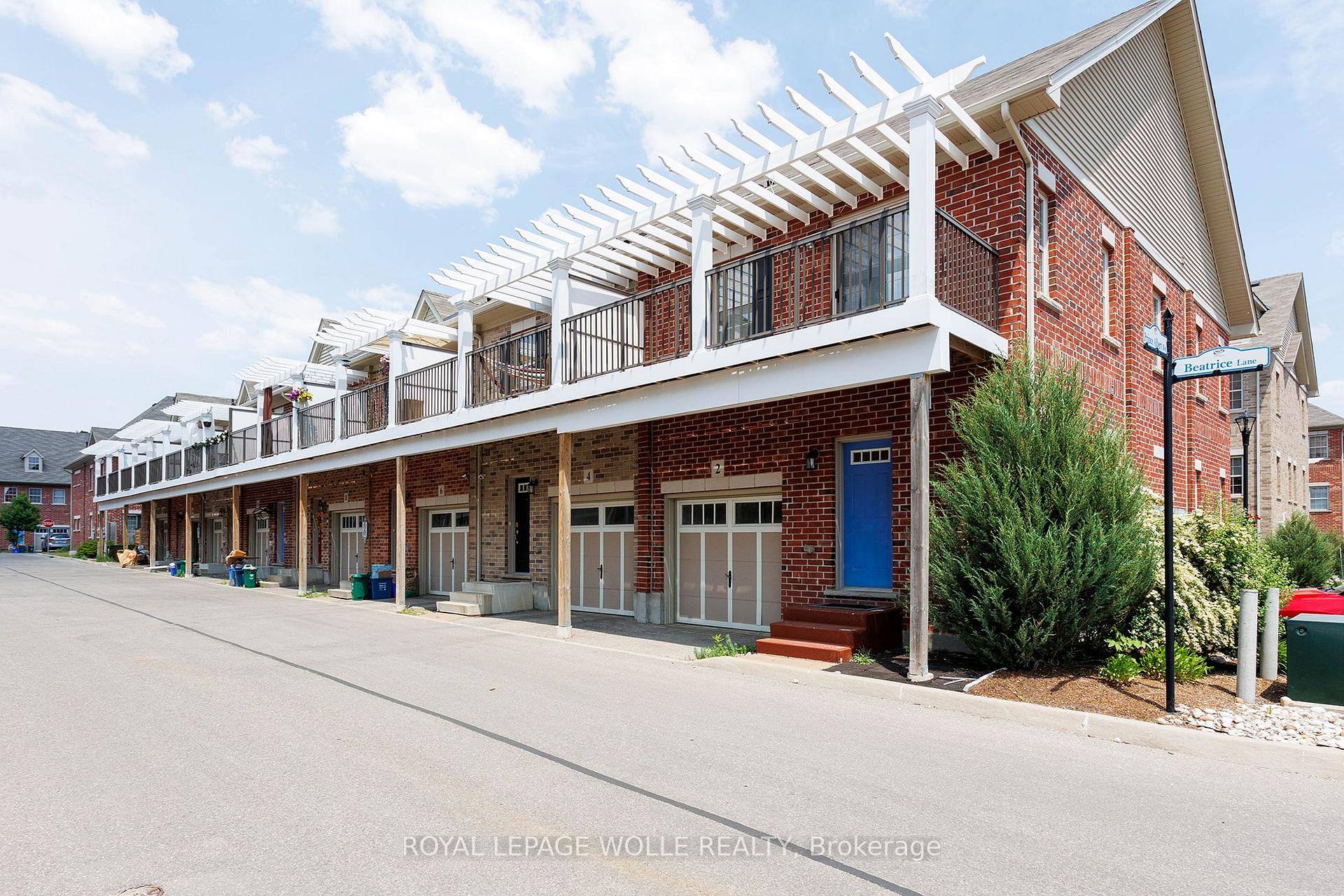 Photo 3 of 8 Beatrice Lane, Kitchener — HOMEH