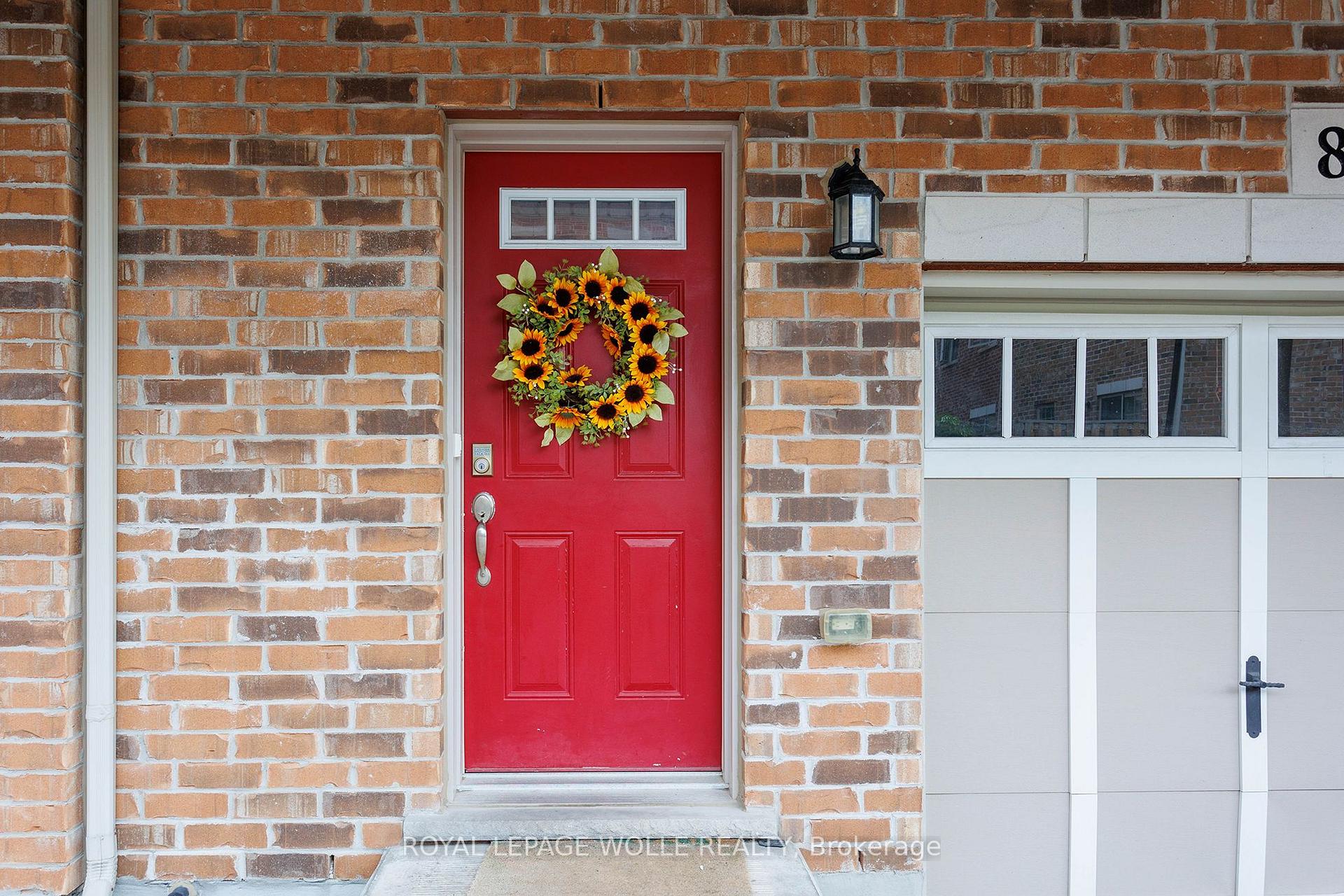 Photo 4 of 8 Beatrice Lane, Kitchener — HOMEH
