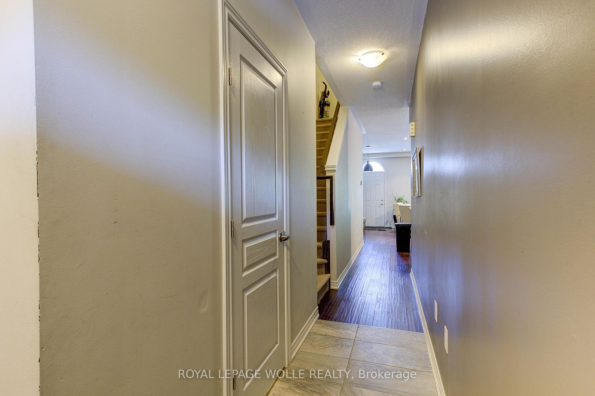 Photo 5 of 8 Beatrice Lane, Kitchener — HOMEH