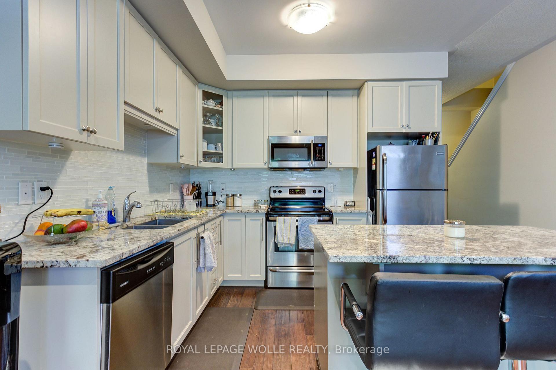 Photo 11 of 8 Beatrice Lane, Kitchener — HOMEH