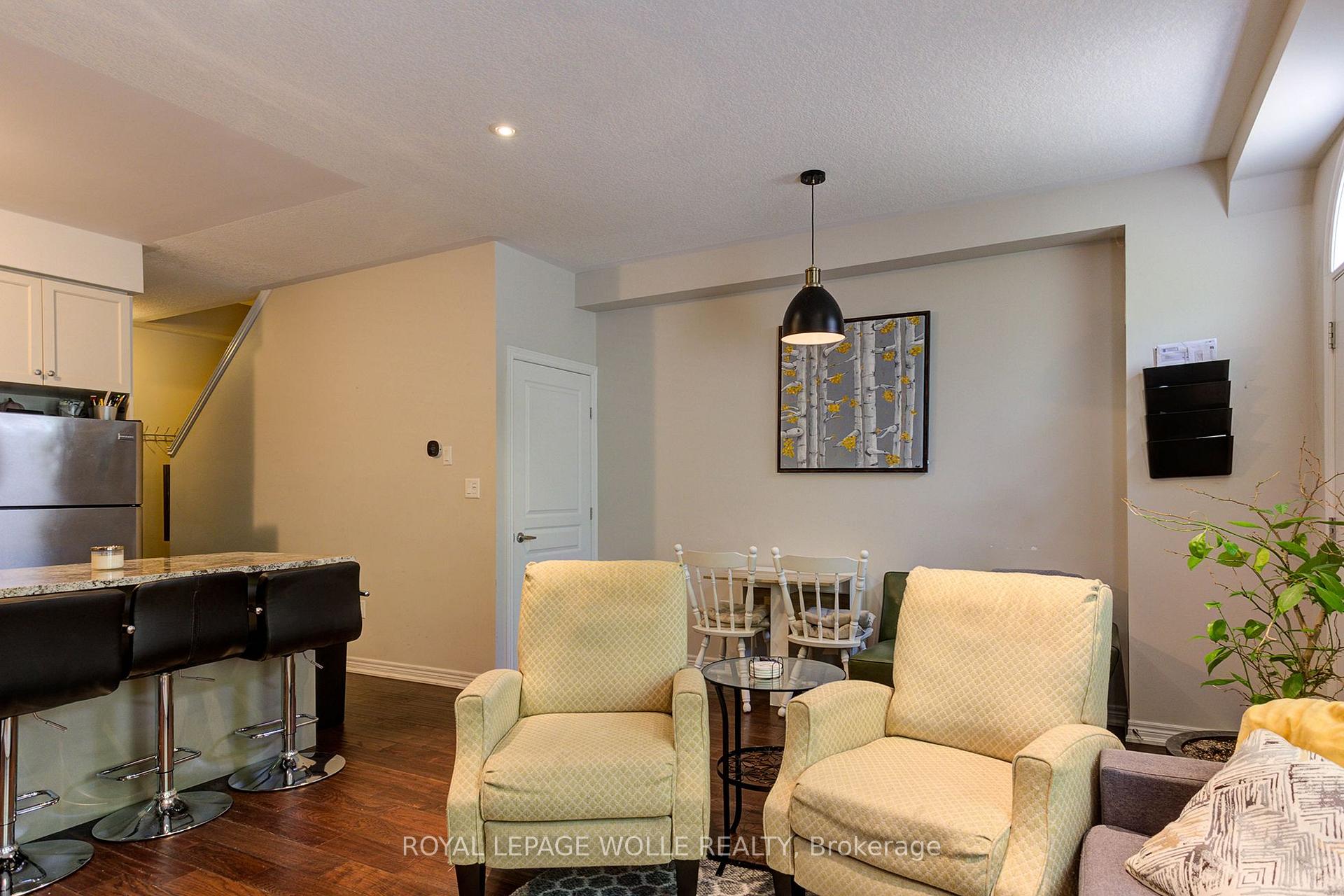 Photo 14 of 8 Beatrice Lane, Kitchener — HOMEH