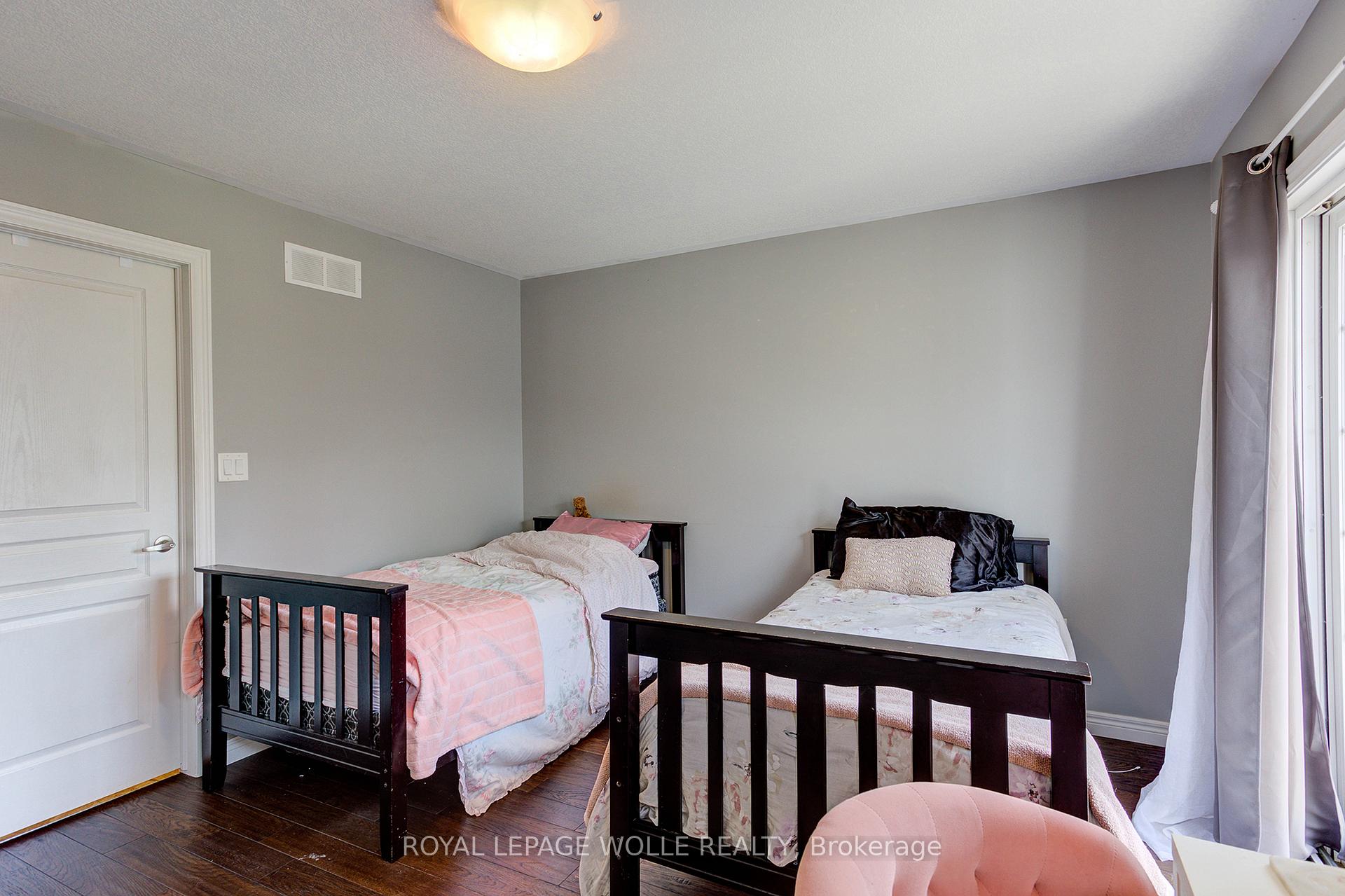 Photo 24 of 8 Beatrice Lane, Kitchener — HOMEH
