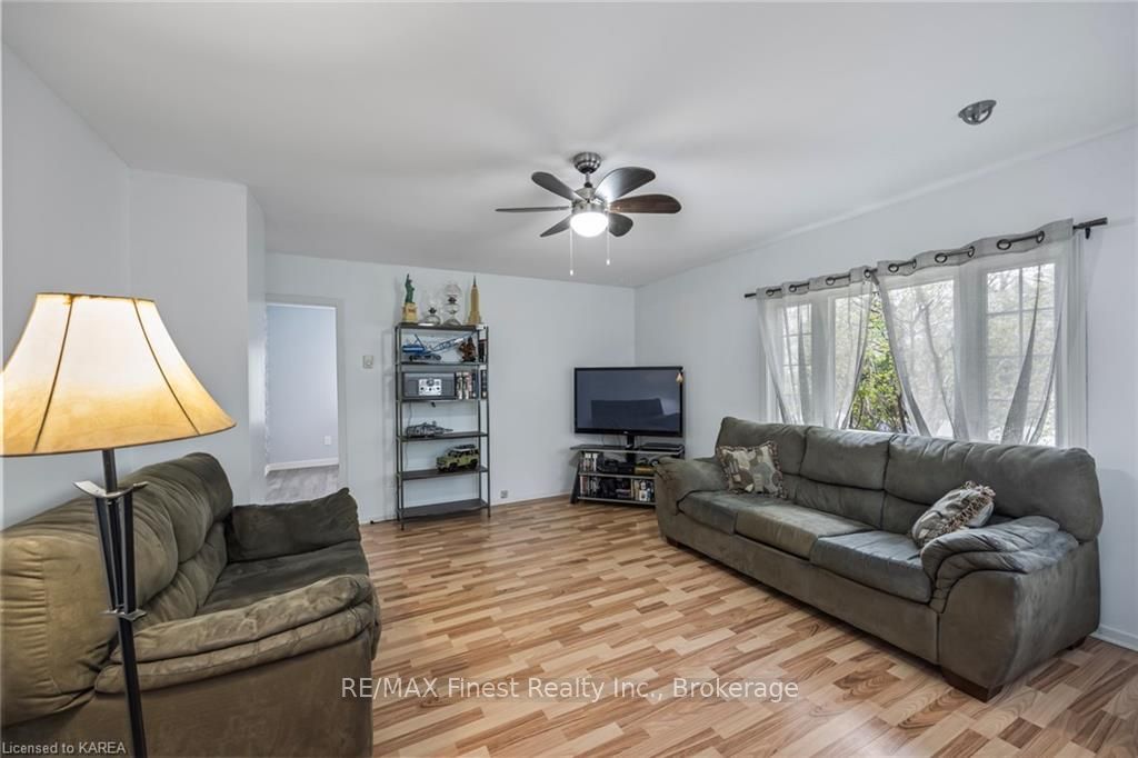 Photo 22 of 5567 Bath Road, Loyalist, Lennox and Addington - South — HOMEH