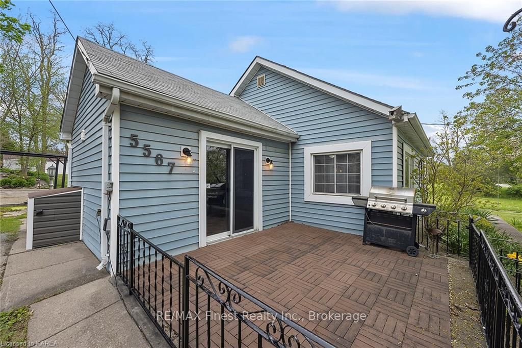 Photo 3 of 5567 Bath Road, Loyalist, Lennox and Addington - South — HOMEH
