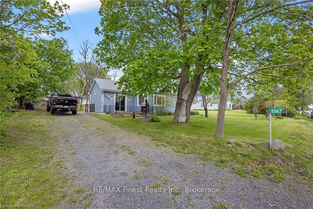 Photo 4 of 5567 Bath Road, Loyalist, Lennox and Addington - South — HOMEH