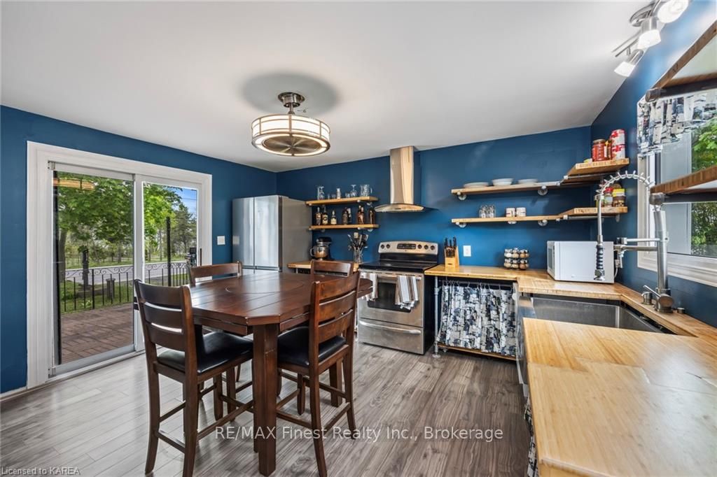 Photo 18 of 5567 Bath Road, Loyalist, Lennox and Addington - South — HOMEH