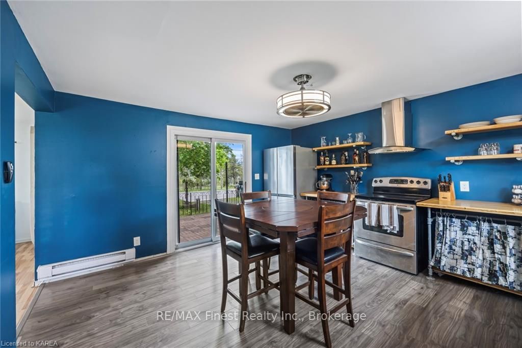 Photo 21 of 5567 Bath Road, Loyalist, Lennox and Addington - South — HOMEH