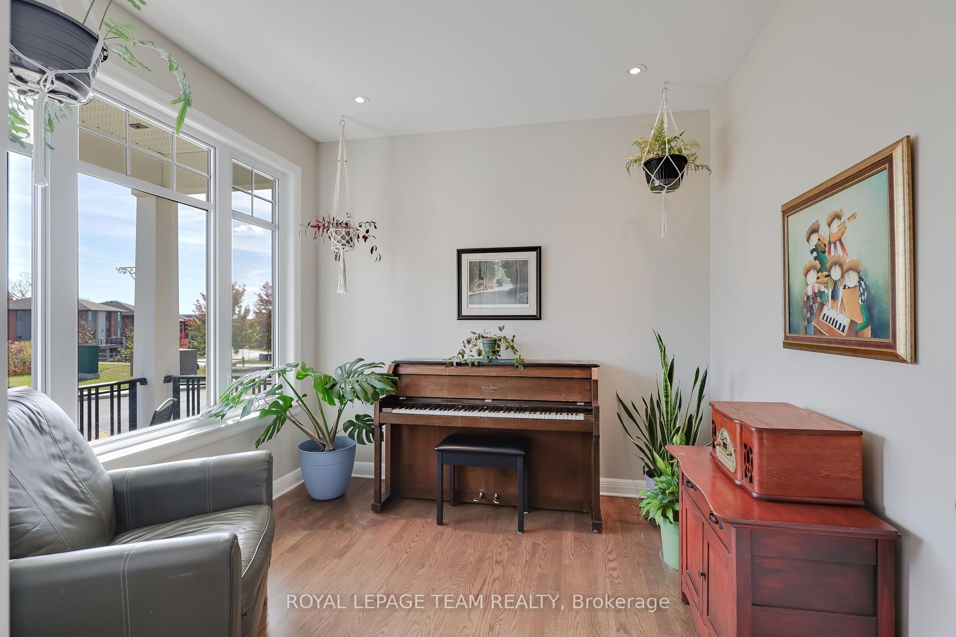 Photo 8 of 35 Arkose Street, Ottawa, Kanata - Kanata Lakes/Heritage Hills — HOMEH