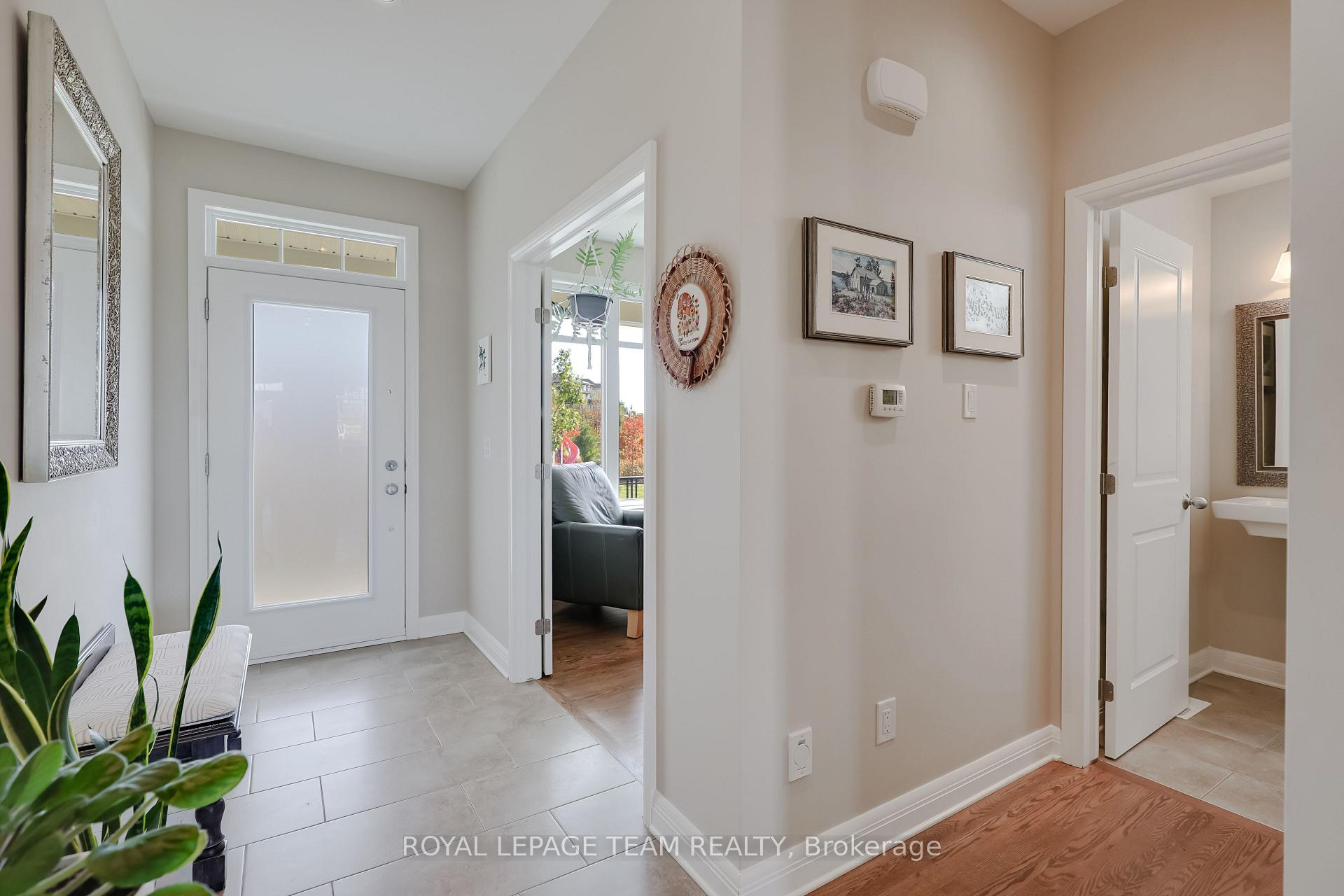 Photo 11 of 35 Arkose Street, Ottawa, Kanata - Kanata Lakes/Heritage Hills — HOMEH