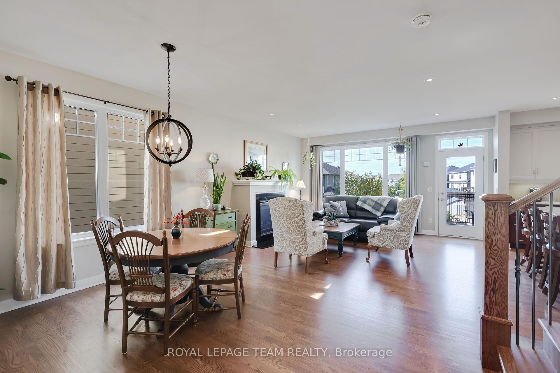 Photo 12 of 35 Arkose Street, Ottawa, Kanata - Kanata Lakes/Heritage Hills — HOMEH