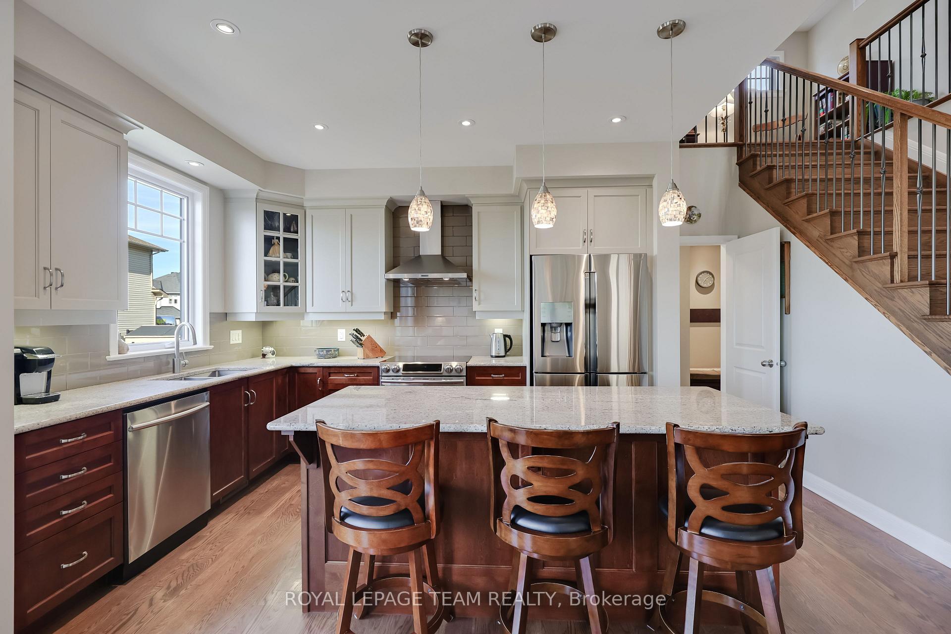 Photo 17 of 35 Arkose Street, Ottawa, Kanata - Kanata Lakes/Heritage Hills — HOMEH
